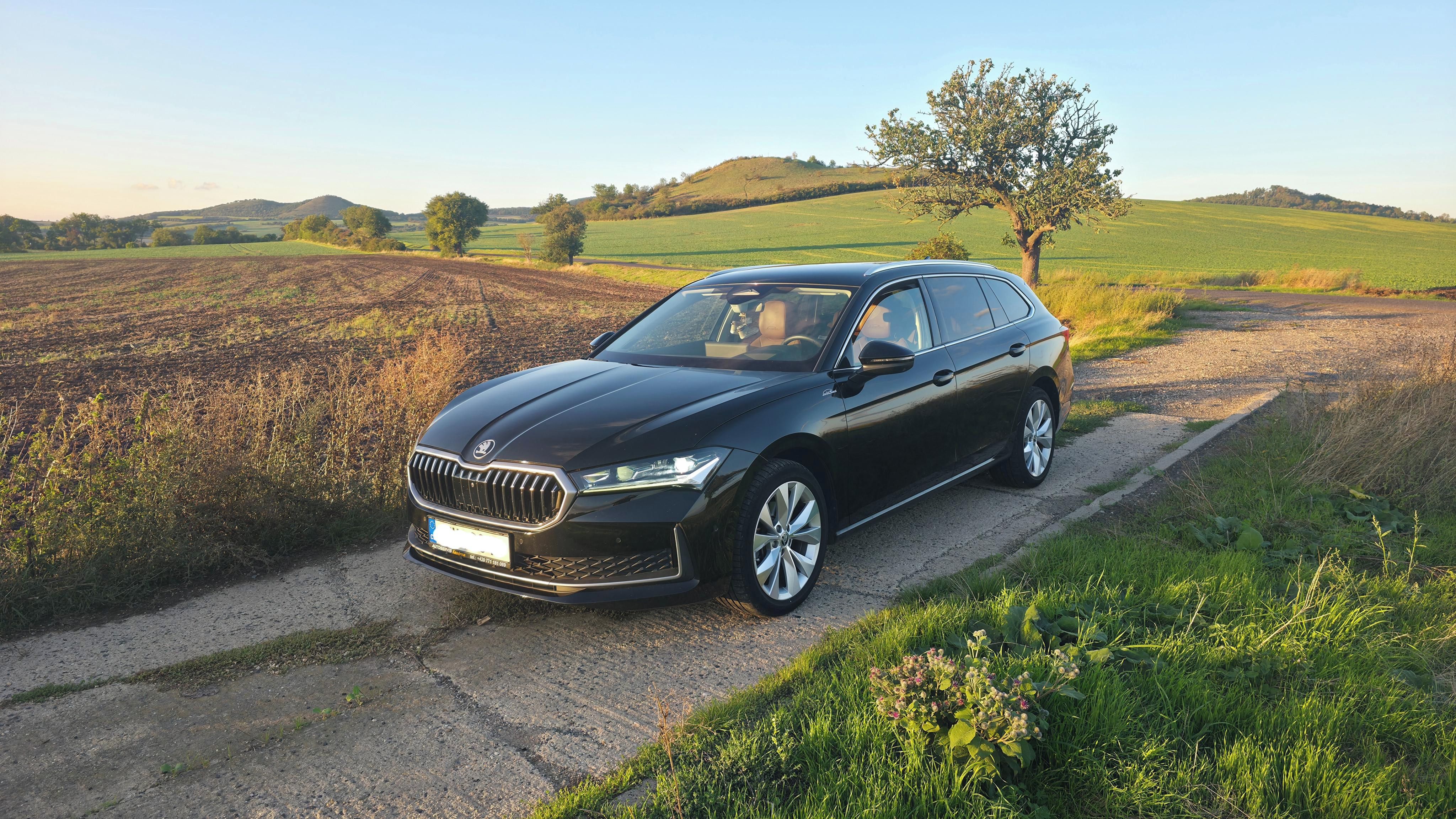 Škoda Superb, 2.0 TDI DSG L&K - fotka 5
