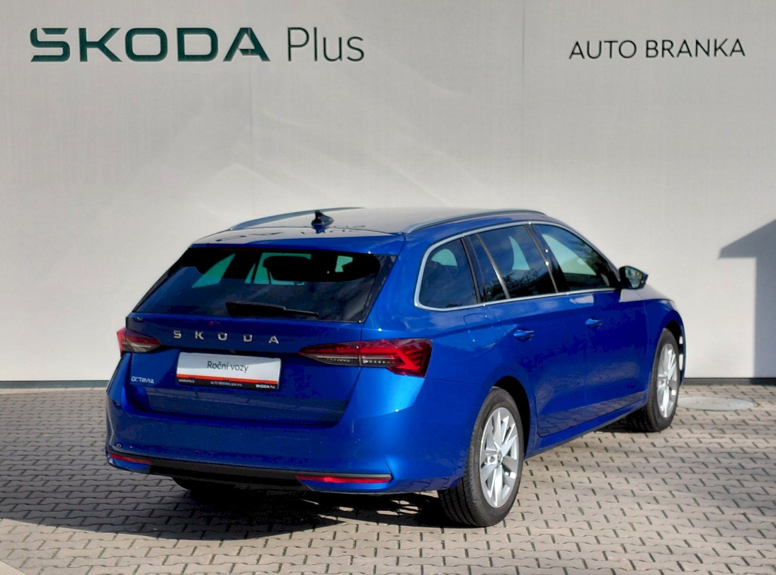 Škoda Octavia, 1,5 TSI 110 KW TOP SELECTION C - fotka 2