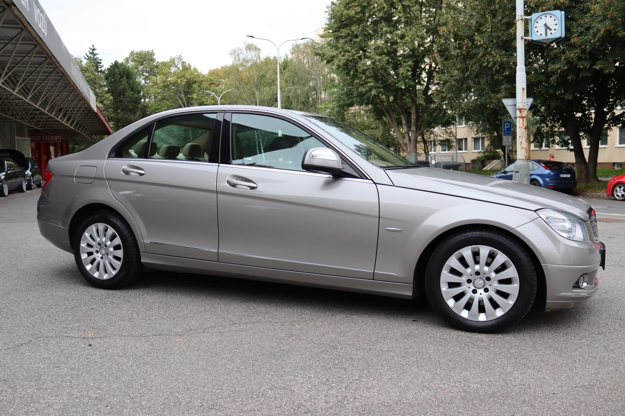 Mercedes-Benz Třídy C, C220 (W204) ELEGANCE - fotka 6