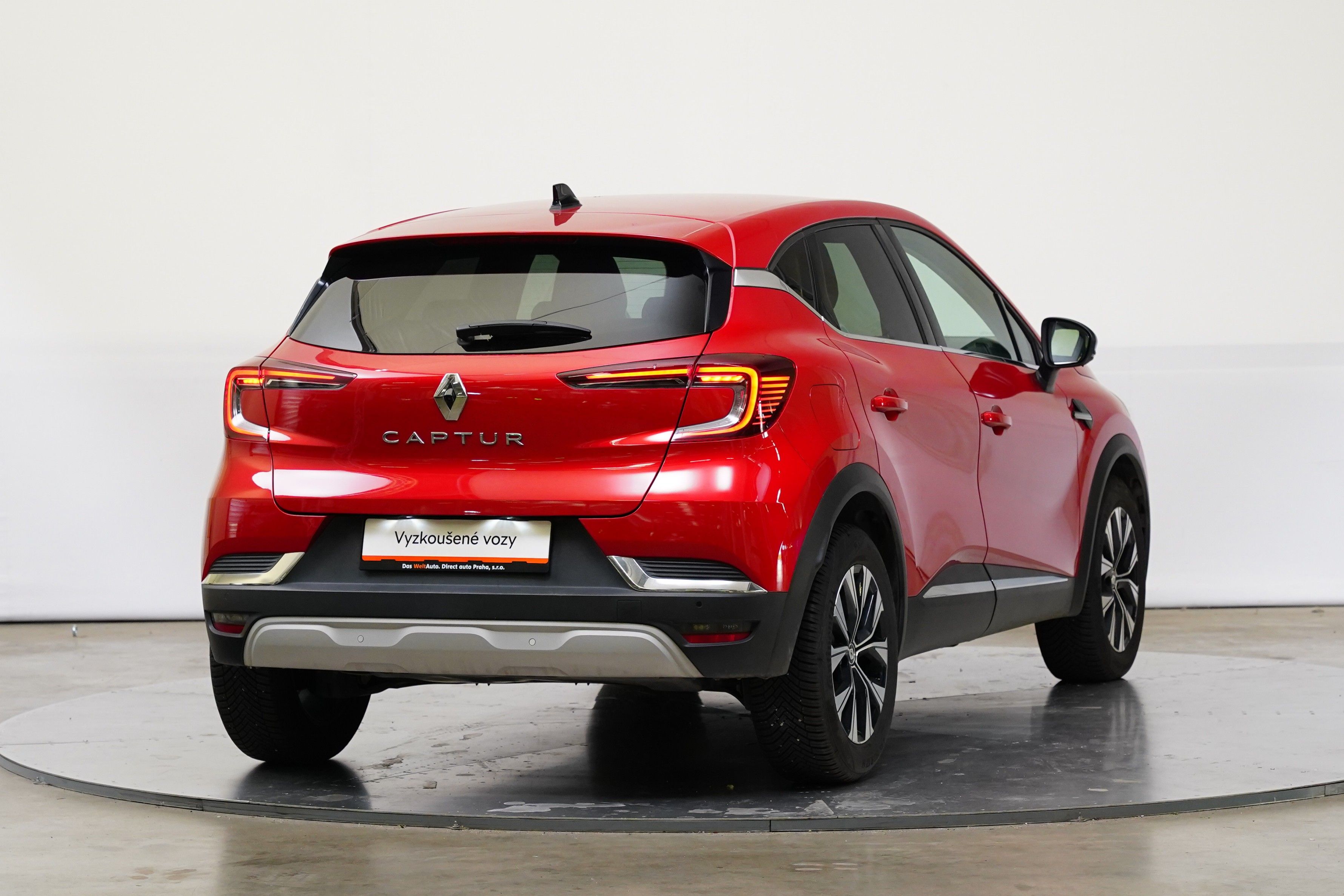 Renault Captur, 1.4 TCe 103 kW Techno - fotka 2