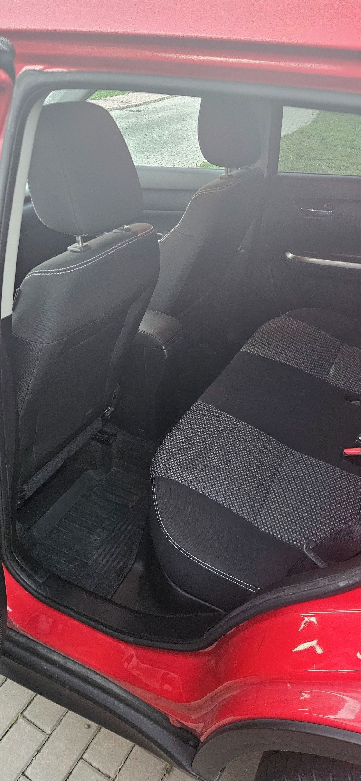 Suzuki Vitara, Suzuki Vitara 1,4 Premium - fotka 6