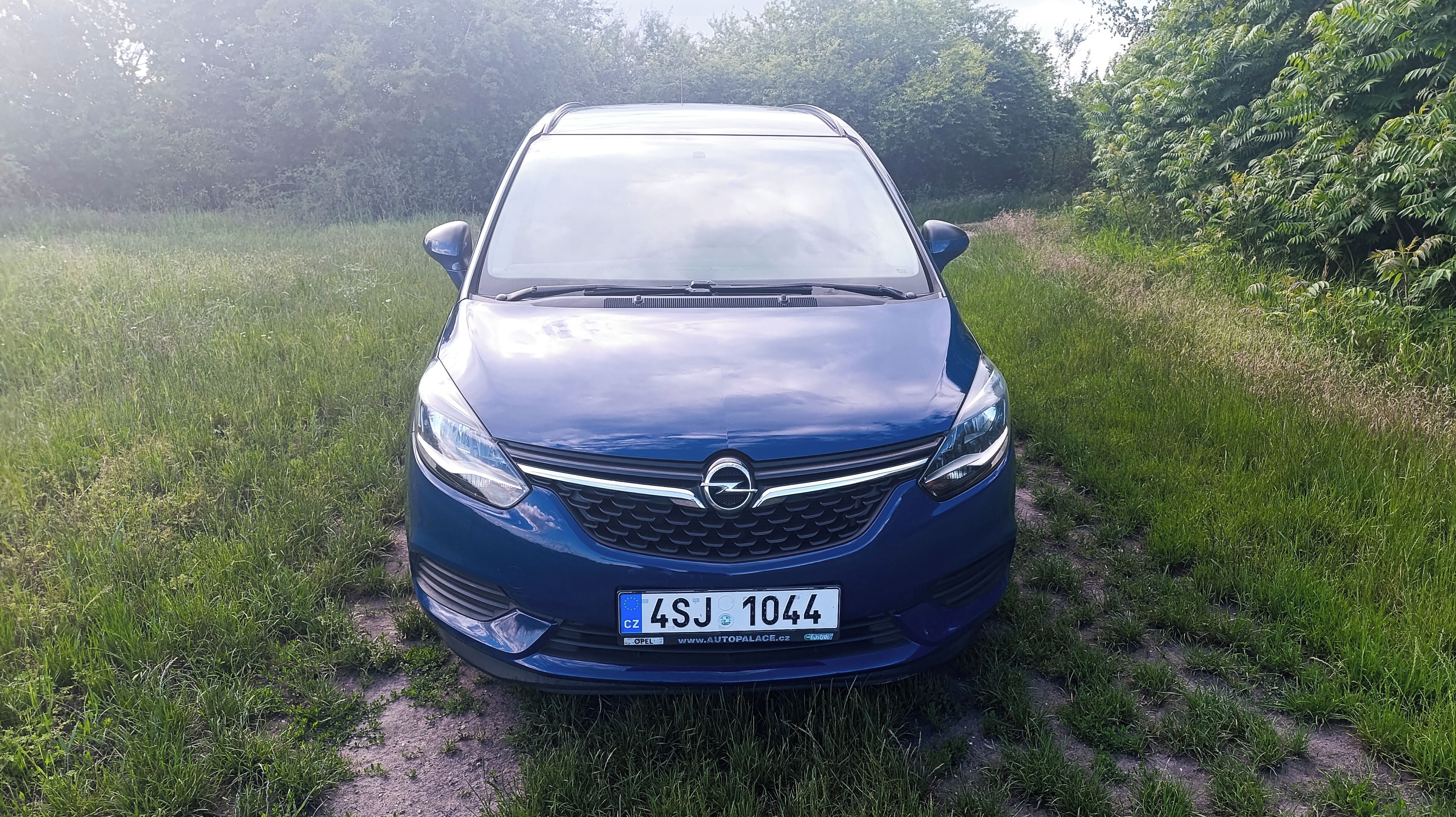 Opel Zafira, Opel Zafira Tourer - fotka 4
