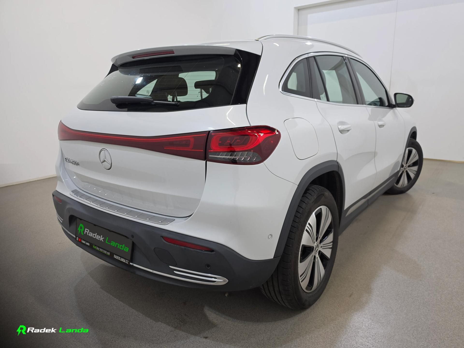 Mercedes-Benz EQA, 250+ 73,9 kWh, LED - fotka 4