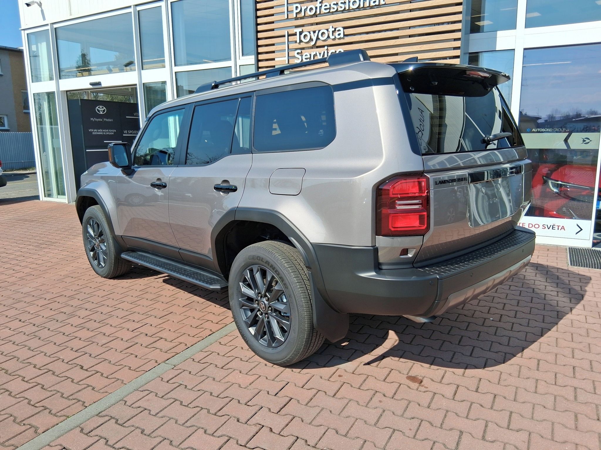 Toyota Land Cruiser, Land Cruiser  2.8L MHEV 4x4 - fotka 4