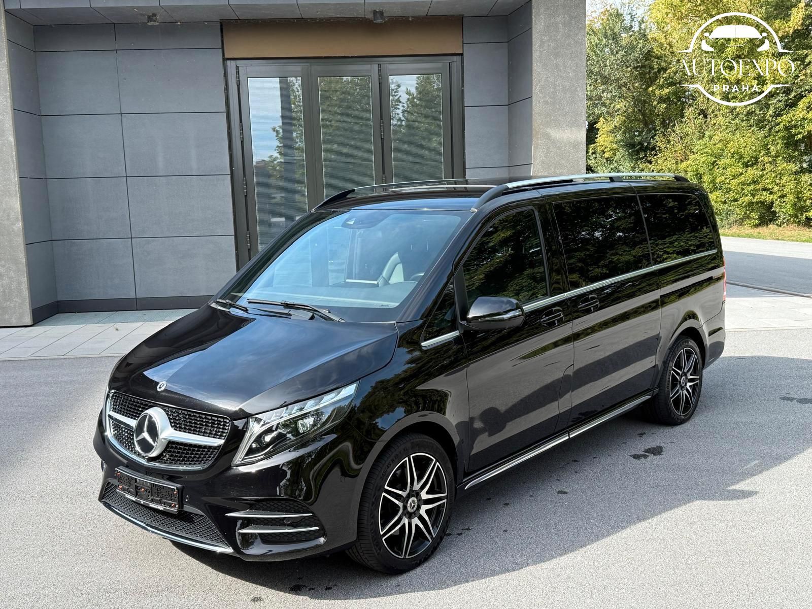 Mercedes-Benz Třídy V, 300d EXCLUSIV*4MATIC Long AMG*