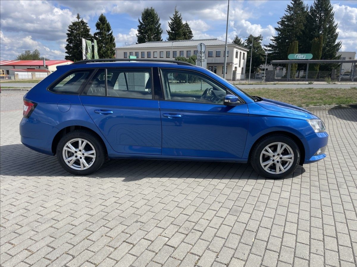Škoda Fabia, 1,2 TSi 66kw Ambiente Tažné Te - fotka 5