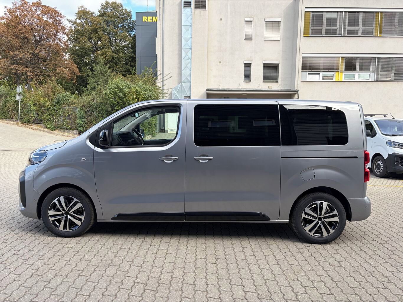 Peugeot Traveller, Allure L2 2.2 BlueHdi 180hp - - fotka 6