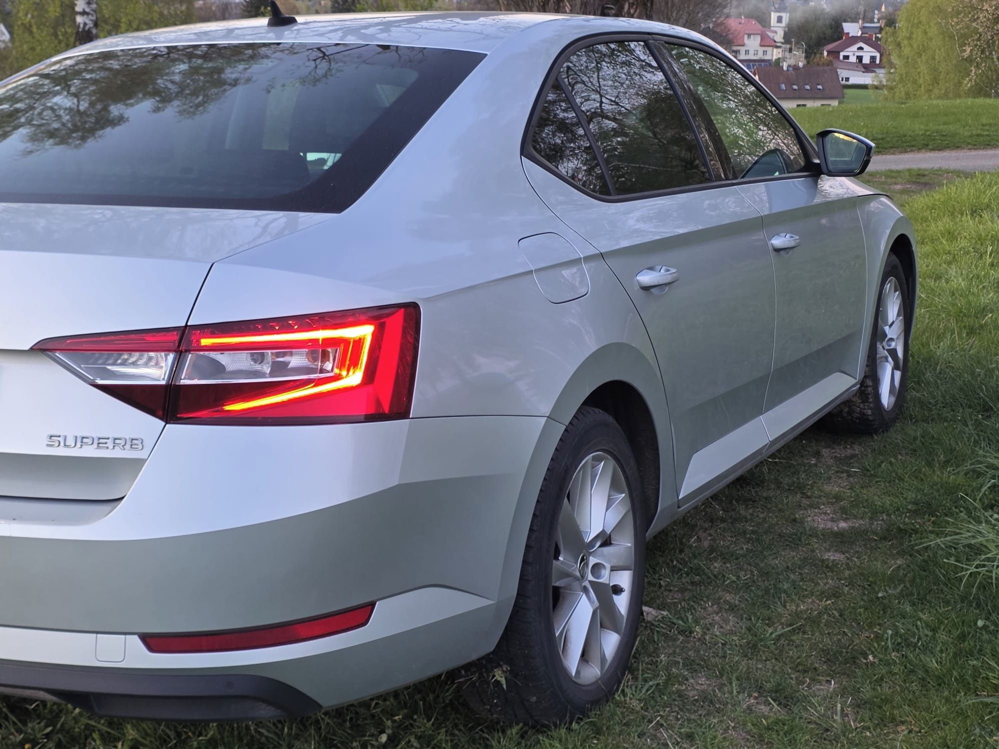 Škoda Superb, Škoda Superb III Liftback - fotka 2