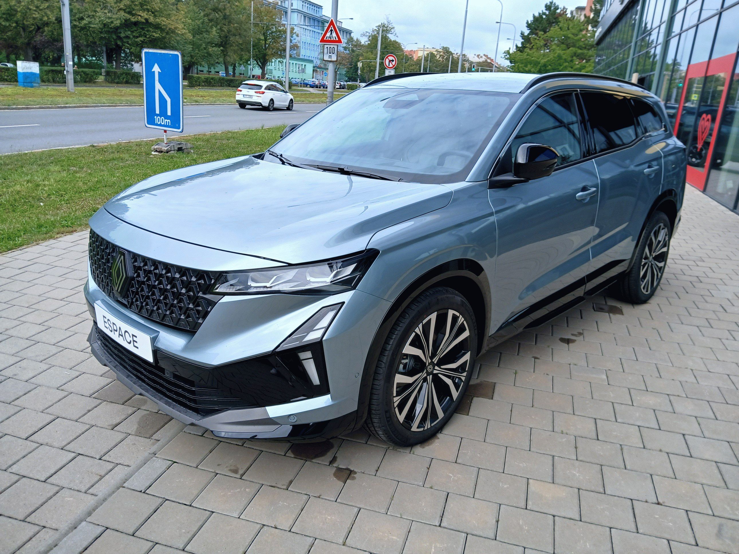 Renault Espace, Iconic full Hybrid E-Tech 200 - fotka 2