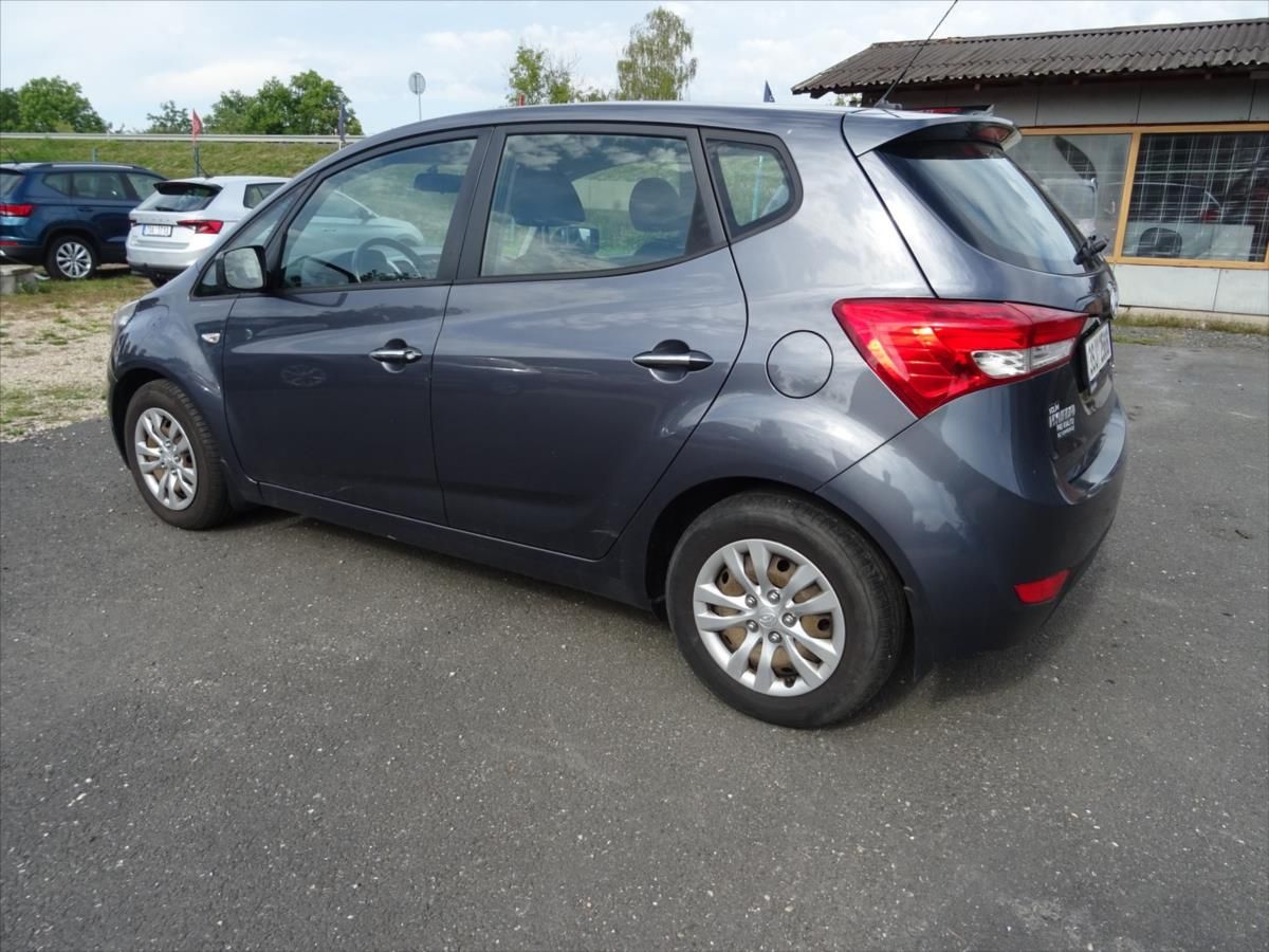 Hyundai ix20, 1,4 CVVT 66 kW 1.majitel v ČR - fotka 6