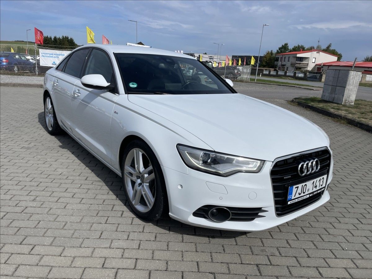 Audi A6, 3,0 TDi 150kw S-Line Quattro - fotka 6