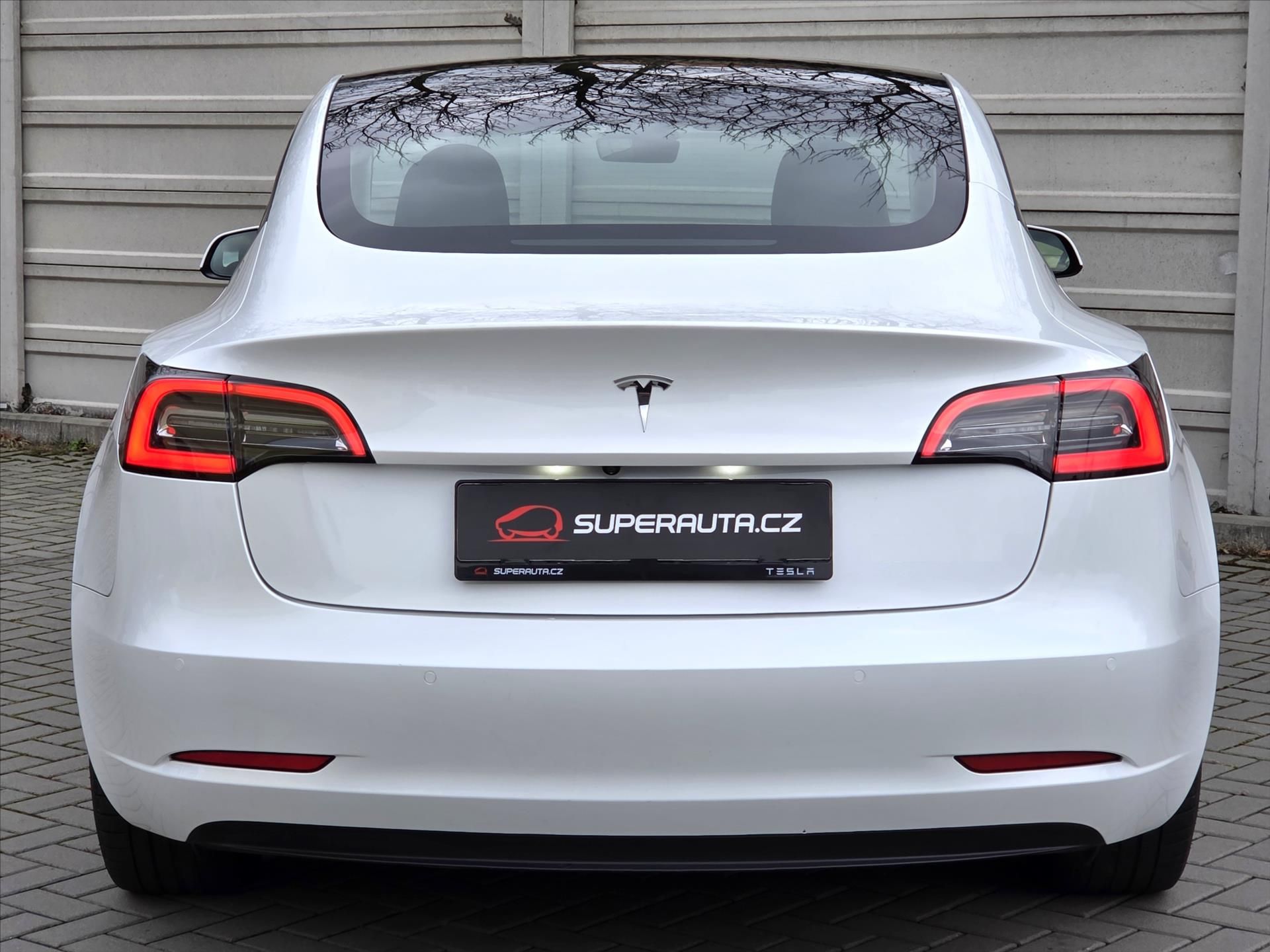 Tesla Model 3, Long Range RWD SOH 96% 1.maj - fotka 6
