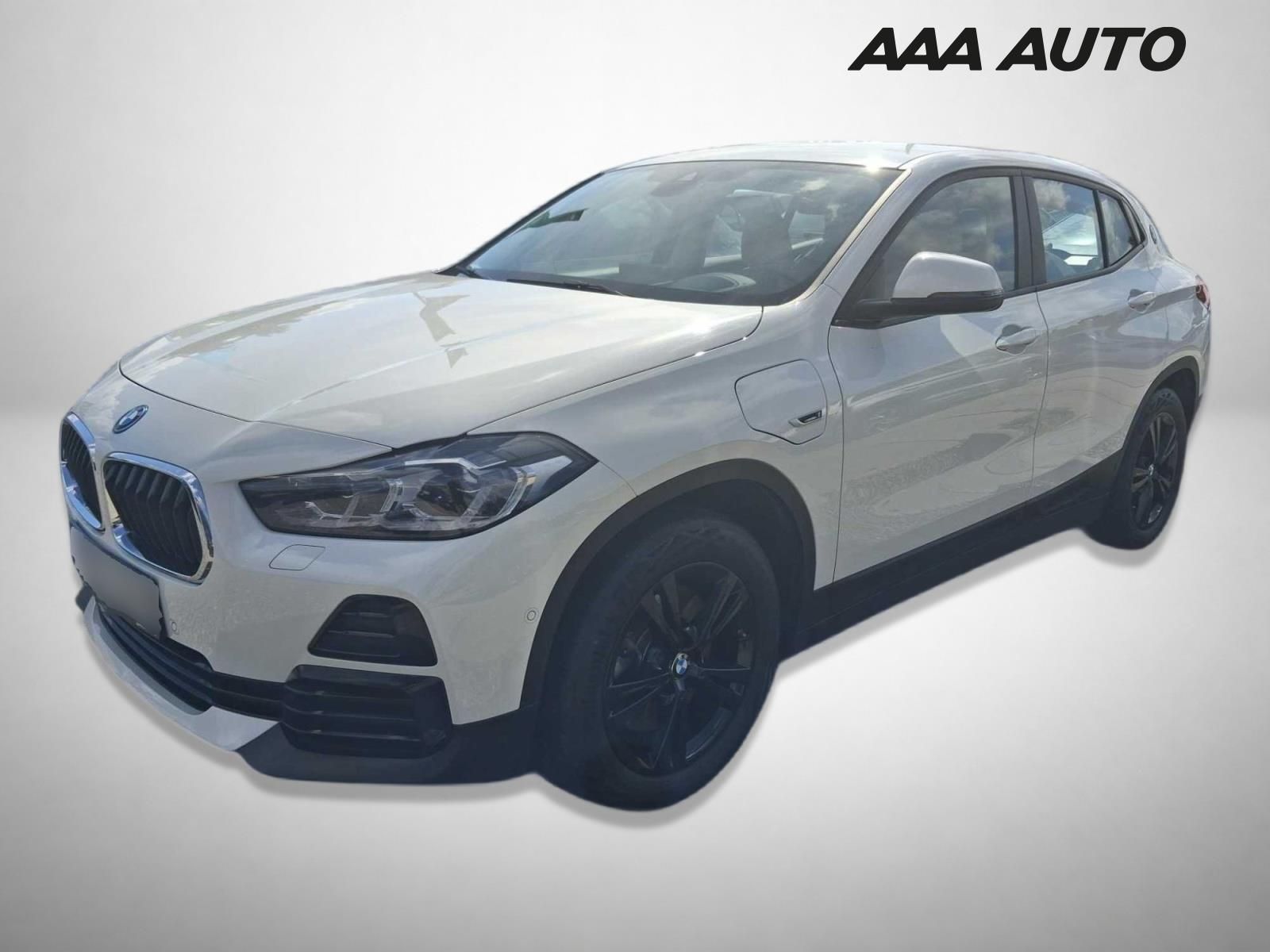 BMW X2, xDrive25e, Záruka, 4X4