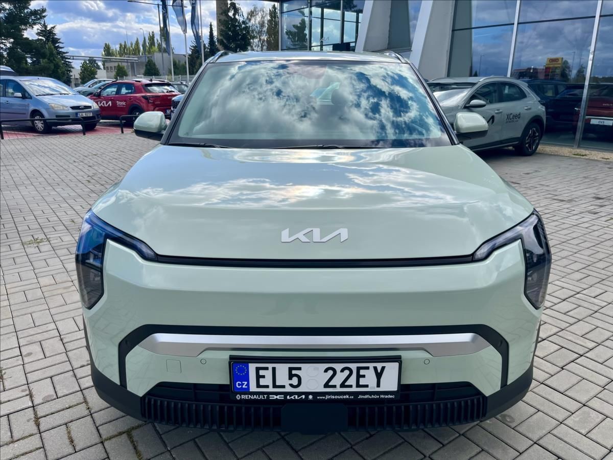 Kia EV3, AIR 150 KW + 81,4 KWH - fotka 3