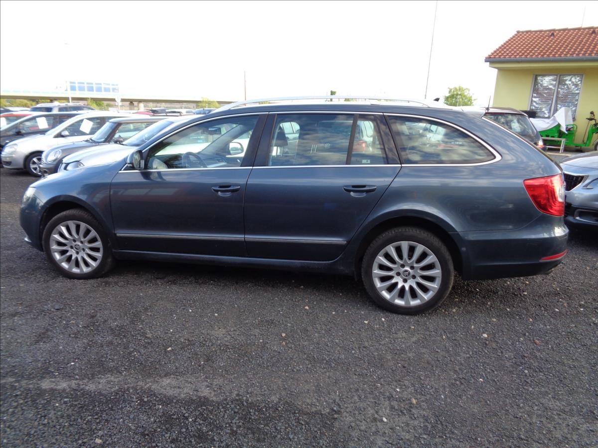 Škoda Superb, 2,0 - fotka 5