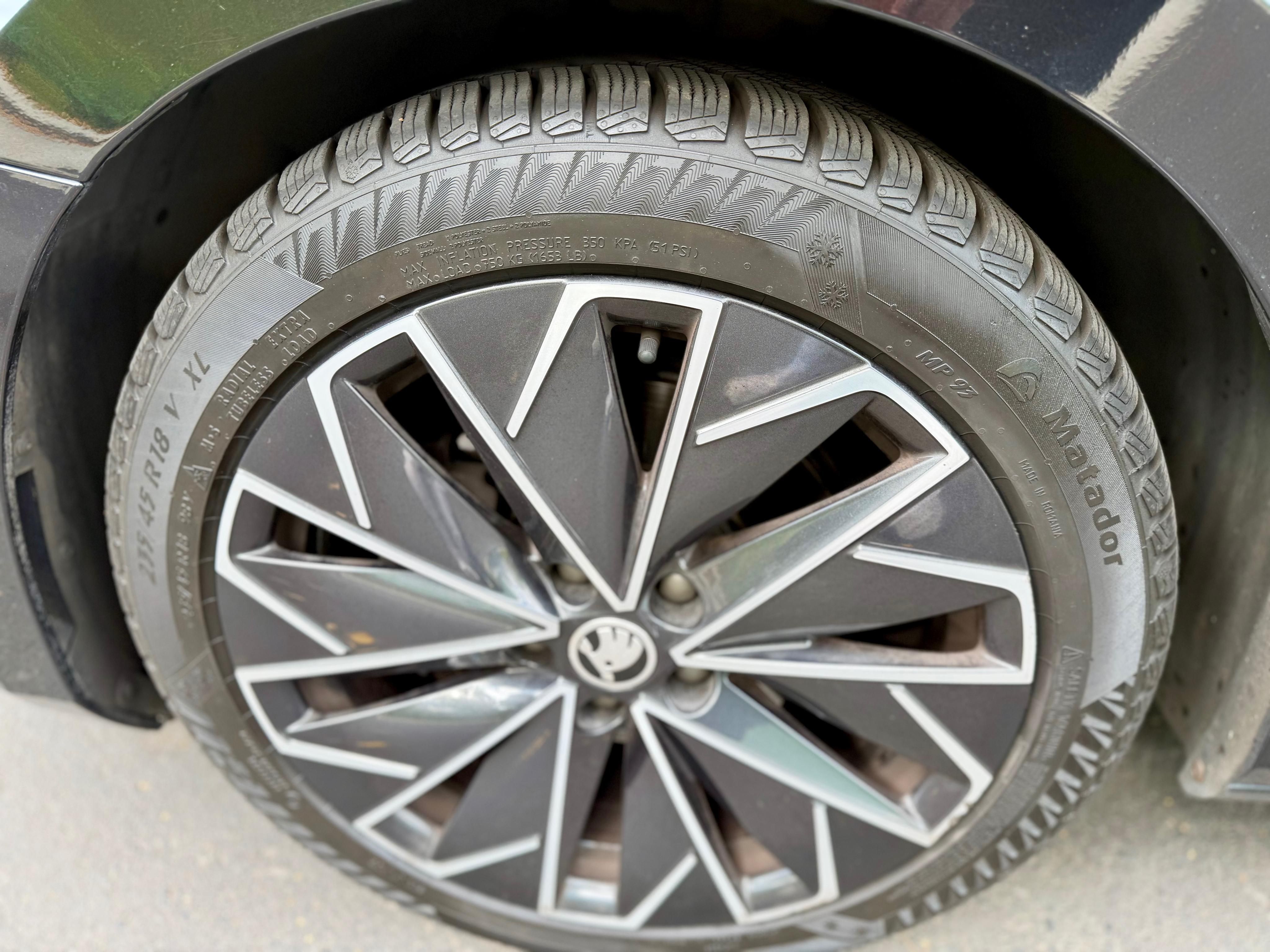 Škoda Superb, SUPERB 2.0 TSI 140 KW L&K TOP - fotka 6