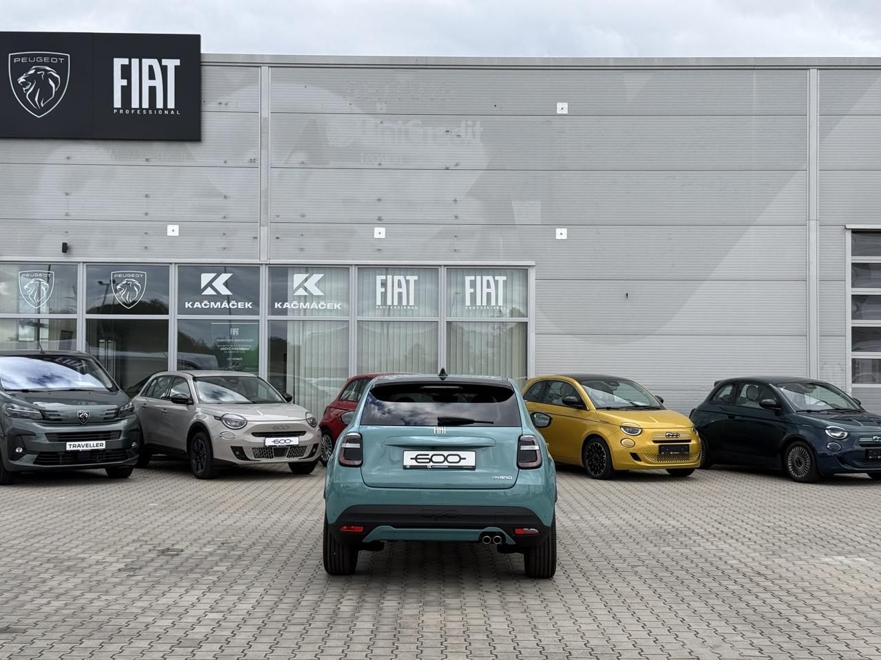 Fiat 600, La Prima 1.2 Turbo Hybrid 145 - fotka 4