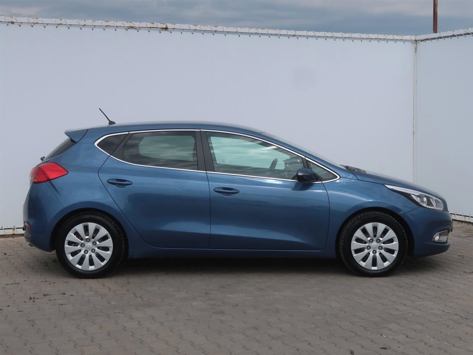 Kia Cee´d, 1.4 CVVT, Gold, Serv.kniha - fotka 6