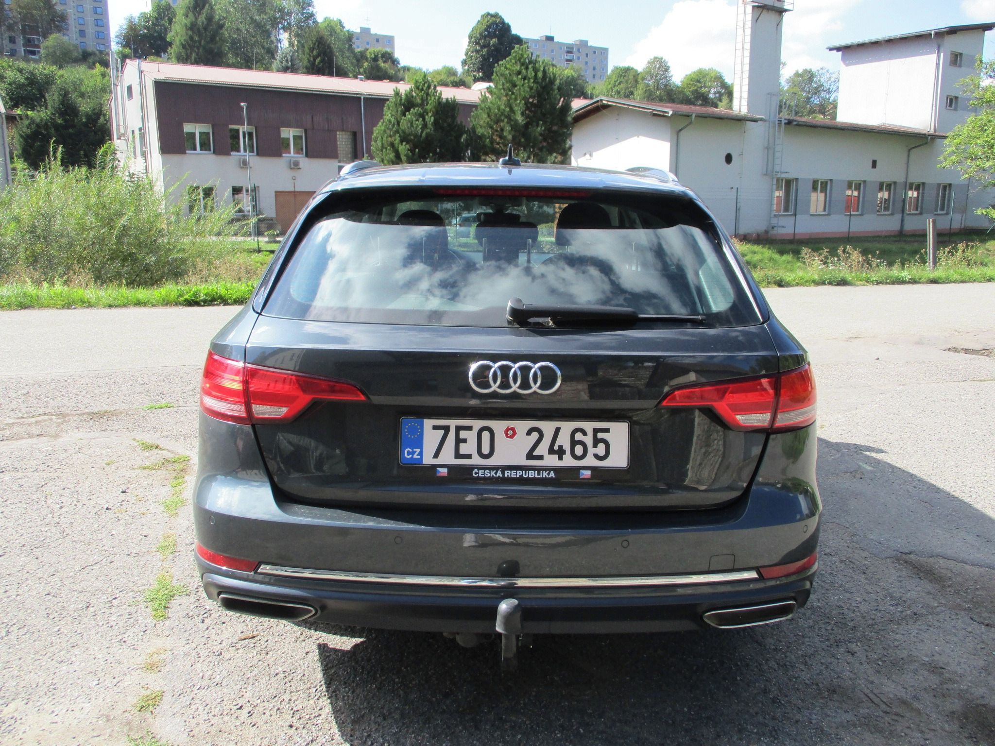 Audi A4 Avant, 2.0 TDi - tažné zařízení - fotka 4