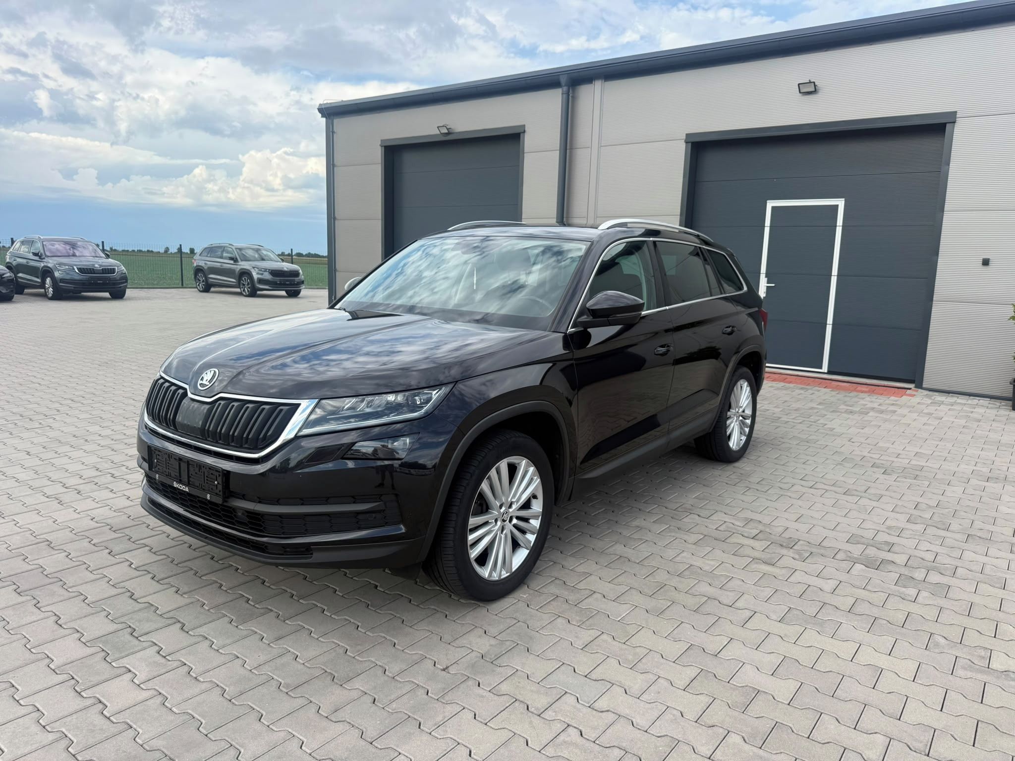 Škoda Kodiaq, 140kw 4x4 Webasto tažné pano - fotka 2