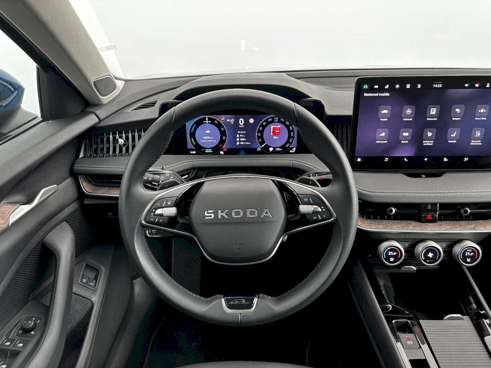 Škoda Superb, Laurin & Klement 1.5 TSI iV / - fotka 5