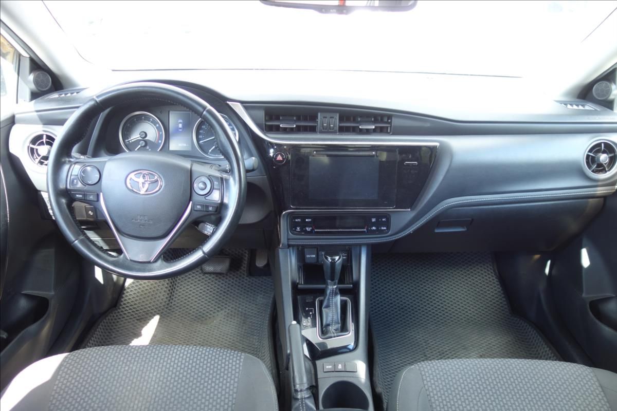 Toyota Corolla, 1,6 VVT-i + LPG, ČR, AUTOMAT. - fotka 5