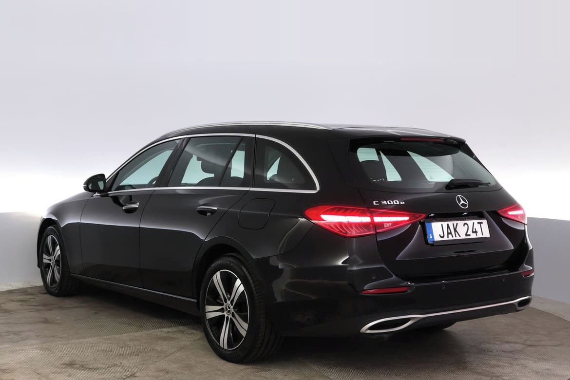 Mercedes-Benz Třídy C, 300e Avantgarde Premium 360 - fotka 5