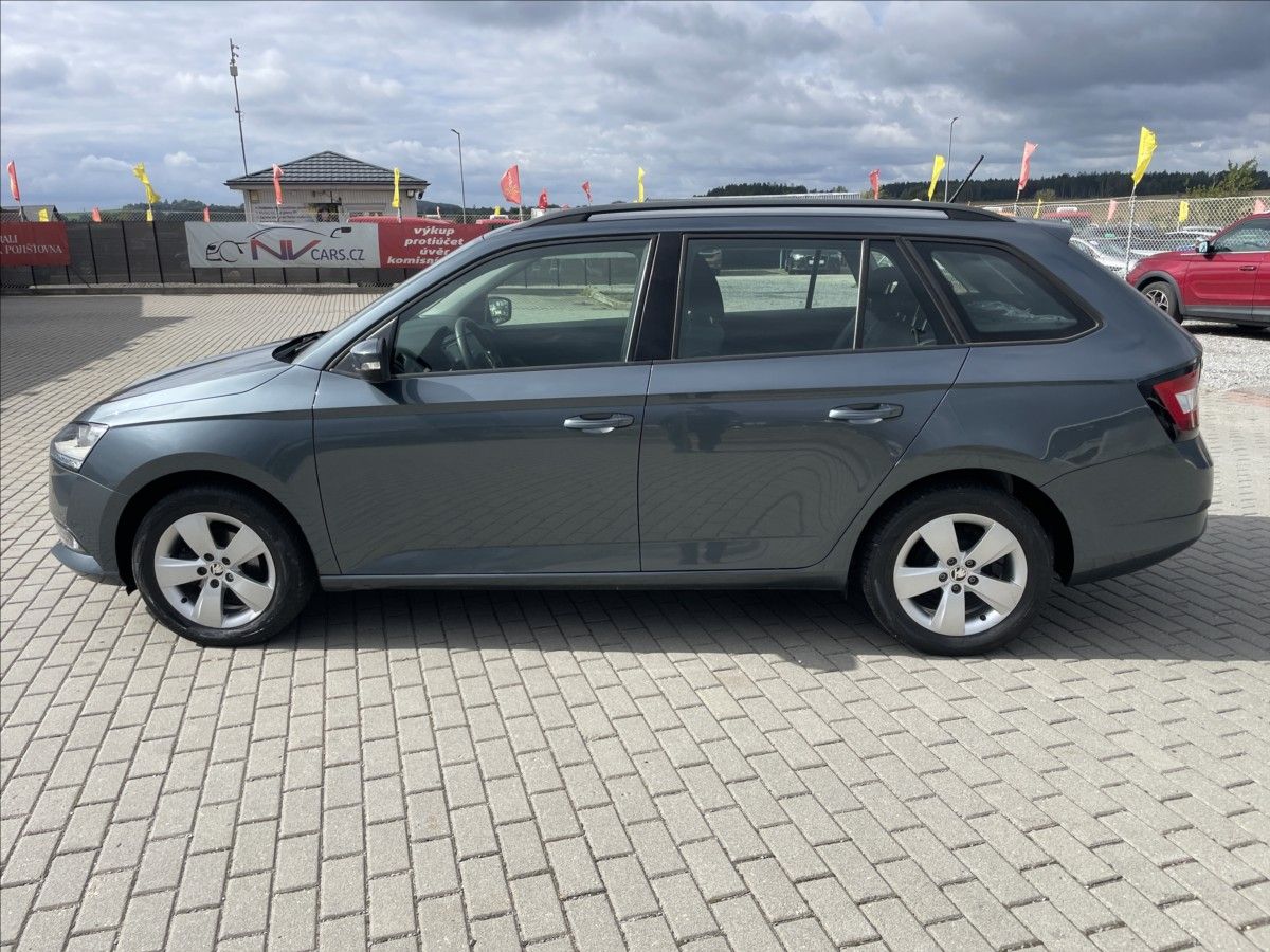 Škoda Fabia, 1,0 MPi 55kw Klima Tažné Euro6 - fotka 2