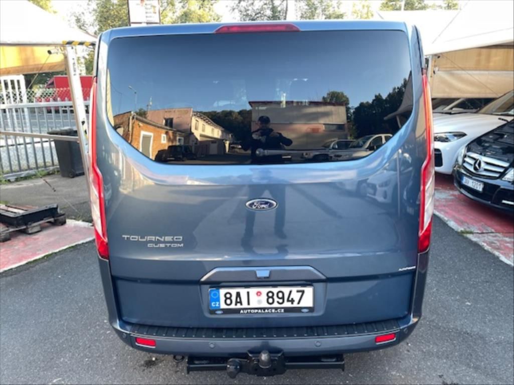 Ford Tourneo Custom, 2,0 L Ecoblue AT LONG TITANIUM - fotka 6