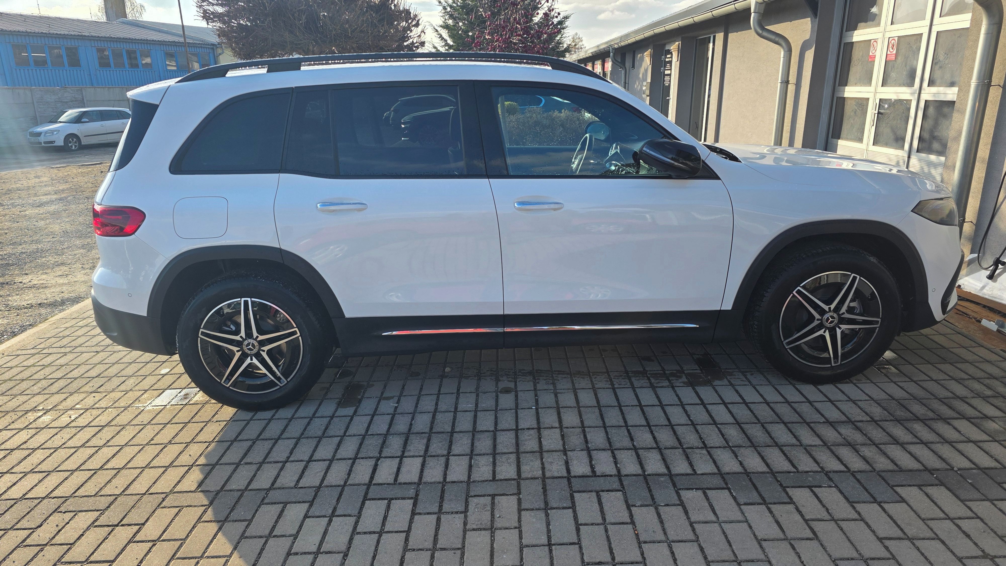 Mercedes-Benz EQB, 350 4x4 AMG 11/25  TOP+ výbava - fotka 2