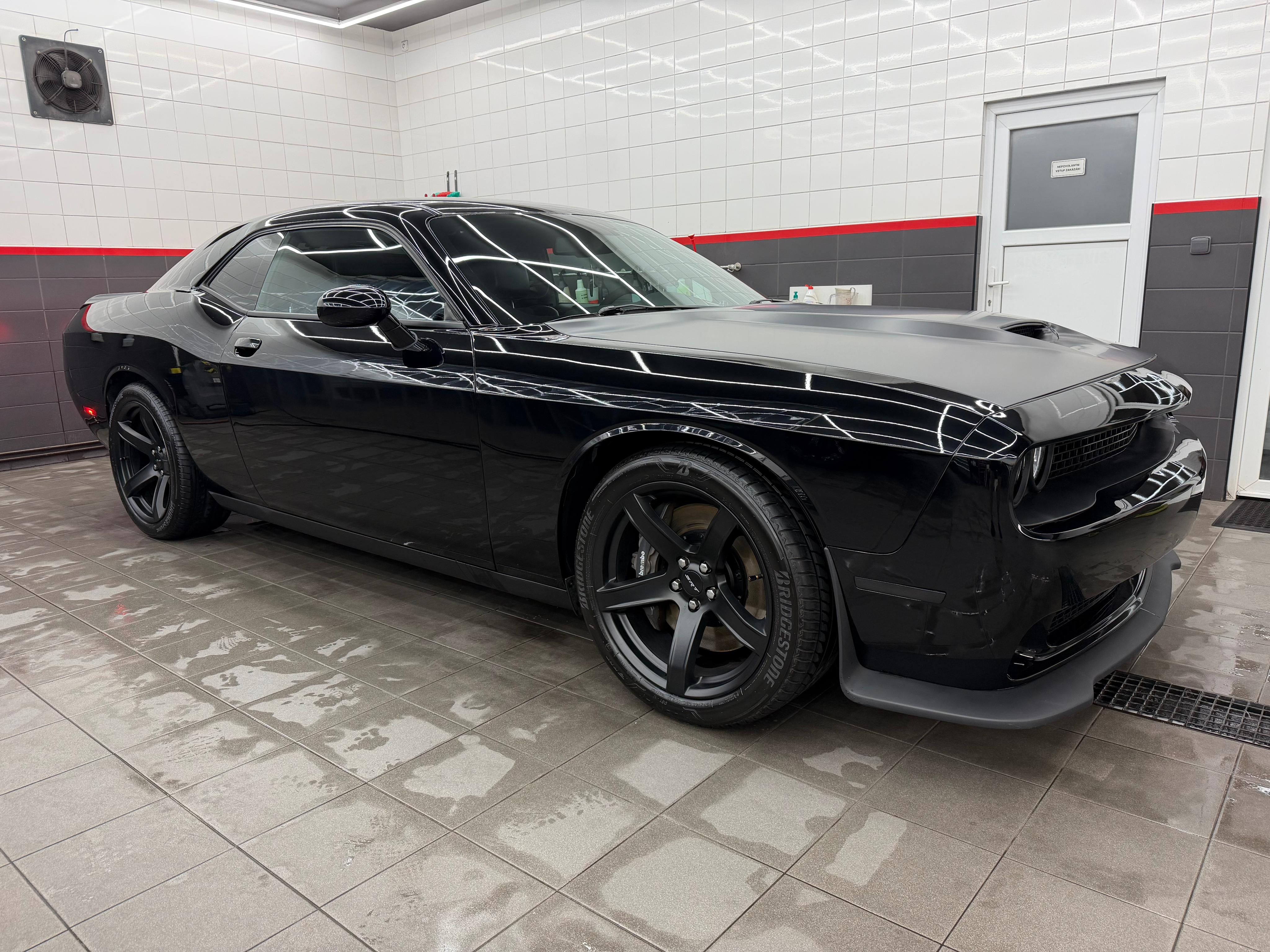 Dodge Challenger, T/A 392, 6.4L 360 kw / 485 ps - fotka 3