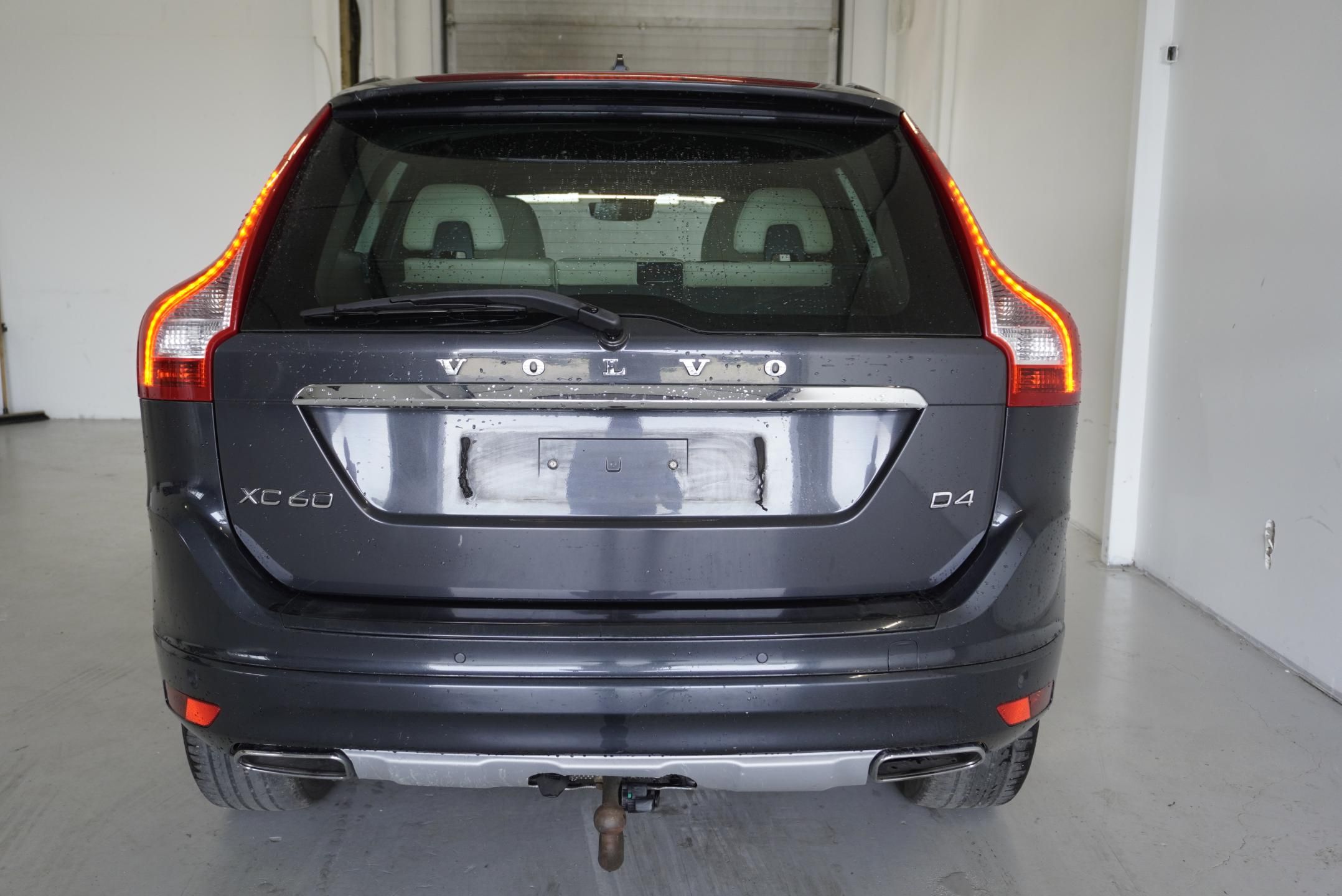 Volvo XC60, 2,0 D4 AUTOMAT - fotka 6