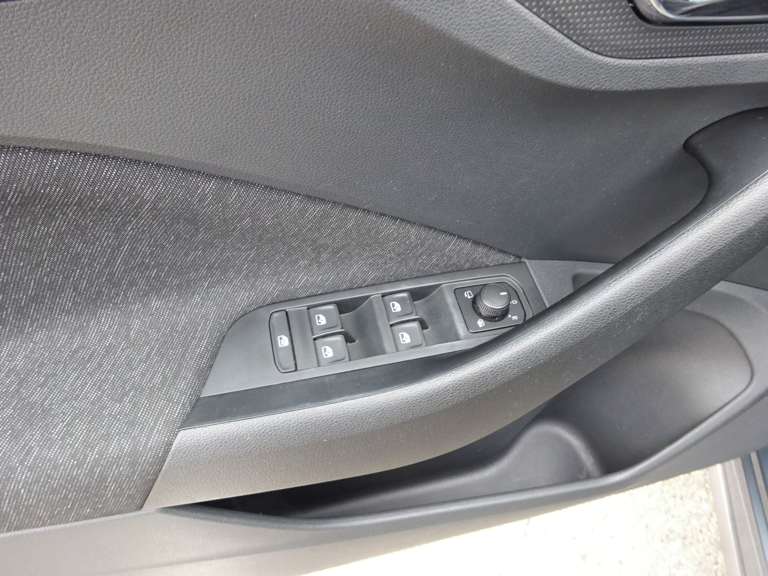 Škoda Kamiq, 1.5 TSI (110 KW) 1.MAJ.AUTOMAT - fotka 6