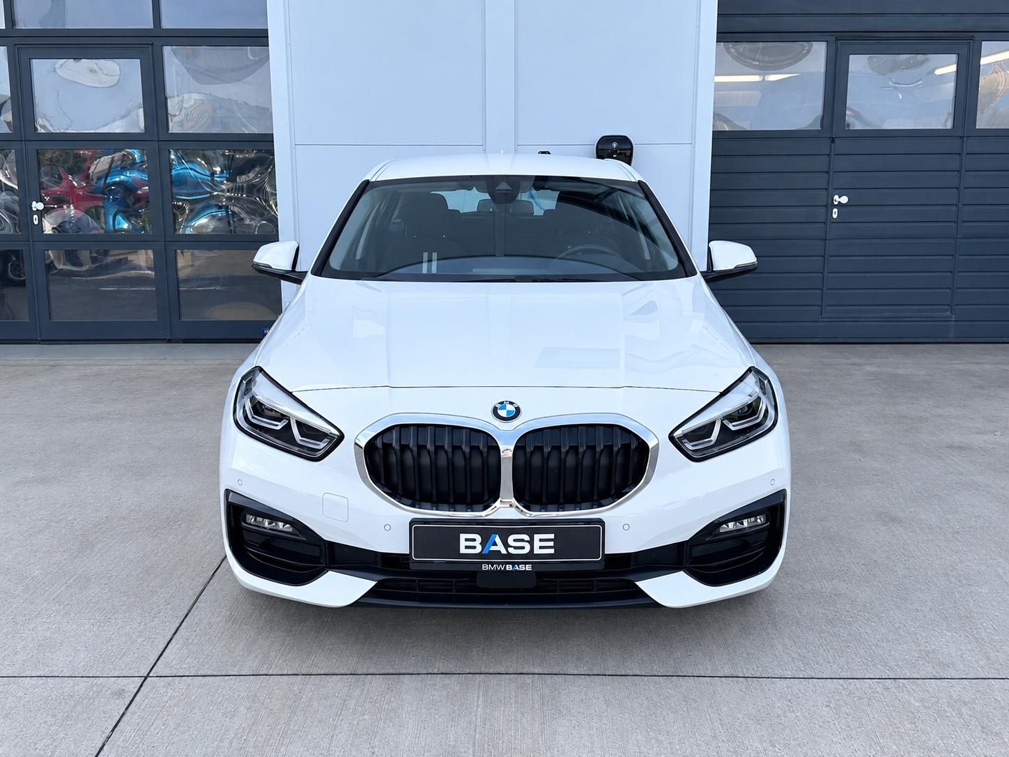 BMW Řada 1, 118i Model Sport Line - fotka 2