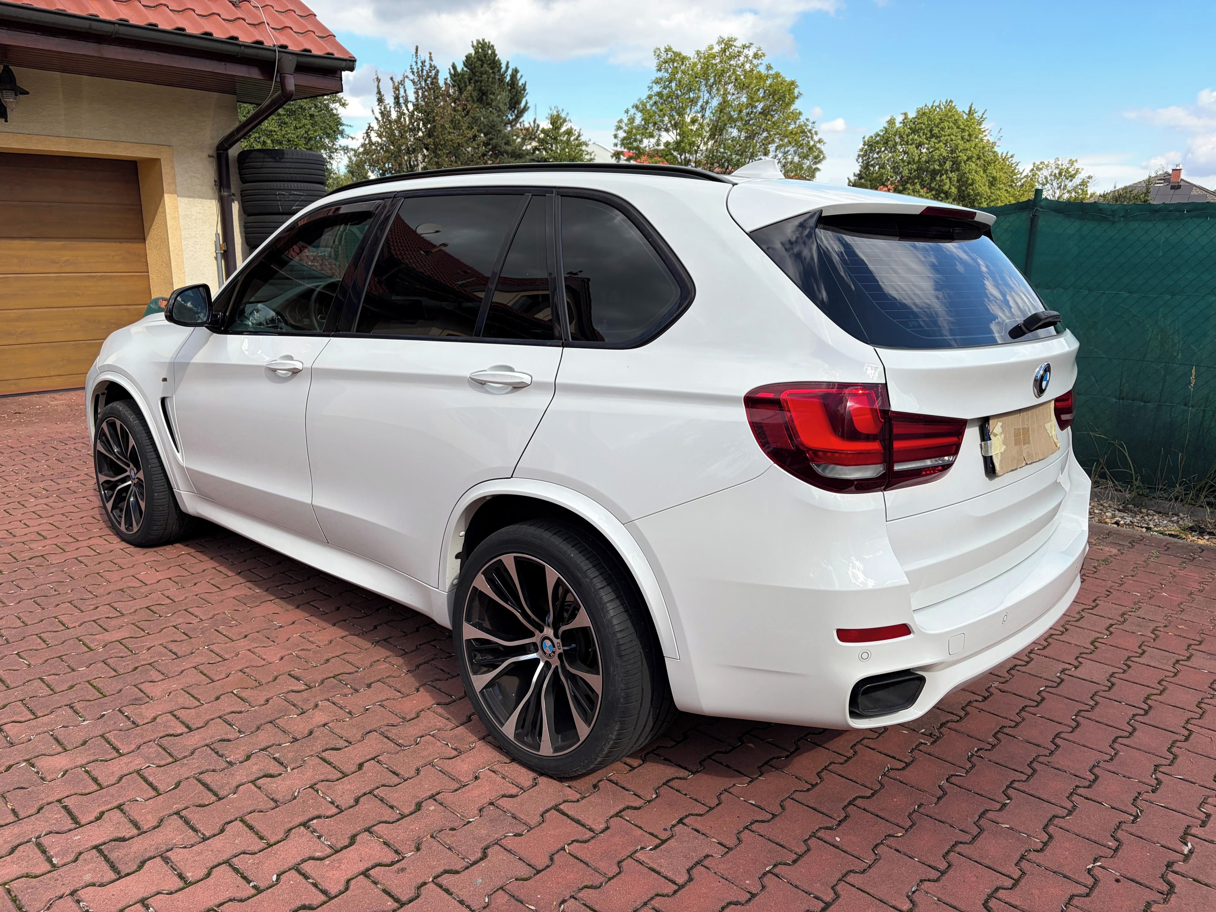 BMW X5, M50D, 280kw, ČR, - fotka 4