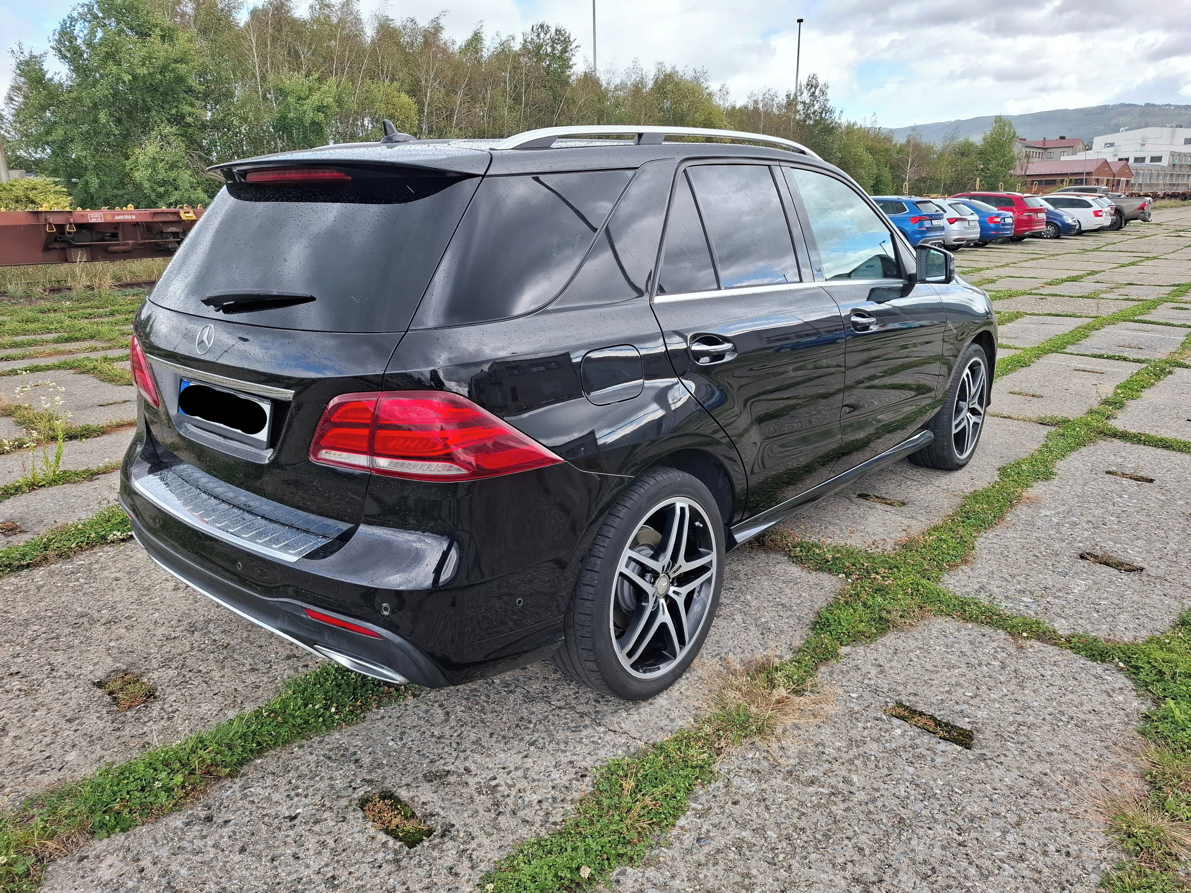 Mercedes-Benz GLE, Mercedes-Benz GLE 350 D 4MATIC - fotka 5