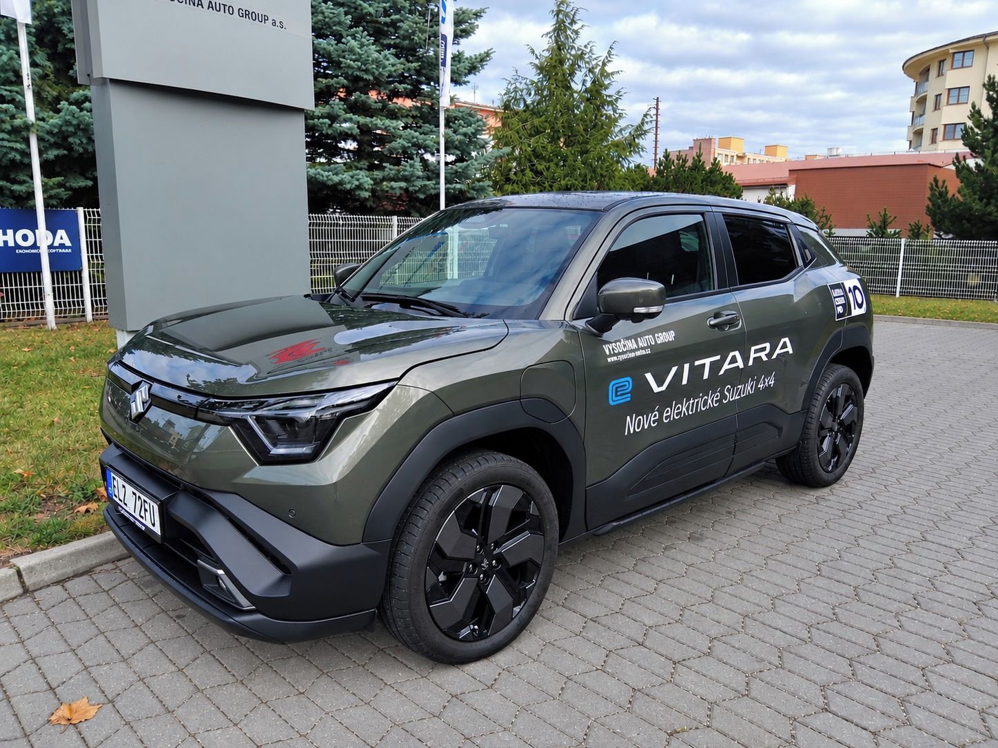 Suzuki e VITARA, 61 kWh Elegance 4x4 - fotka 3