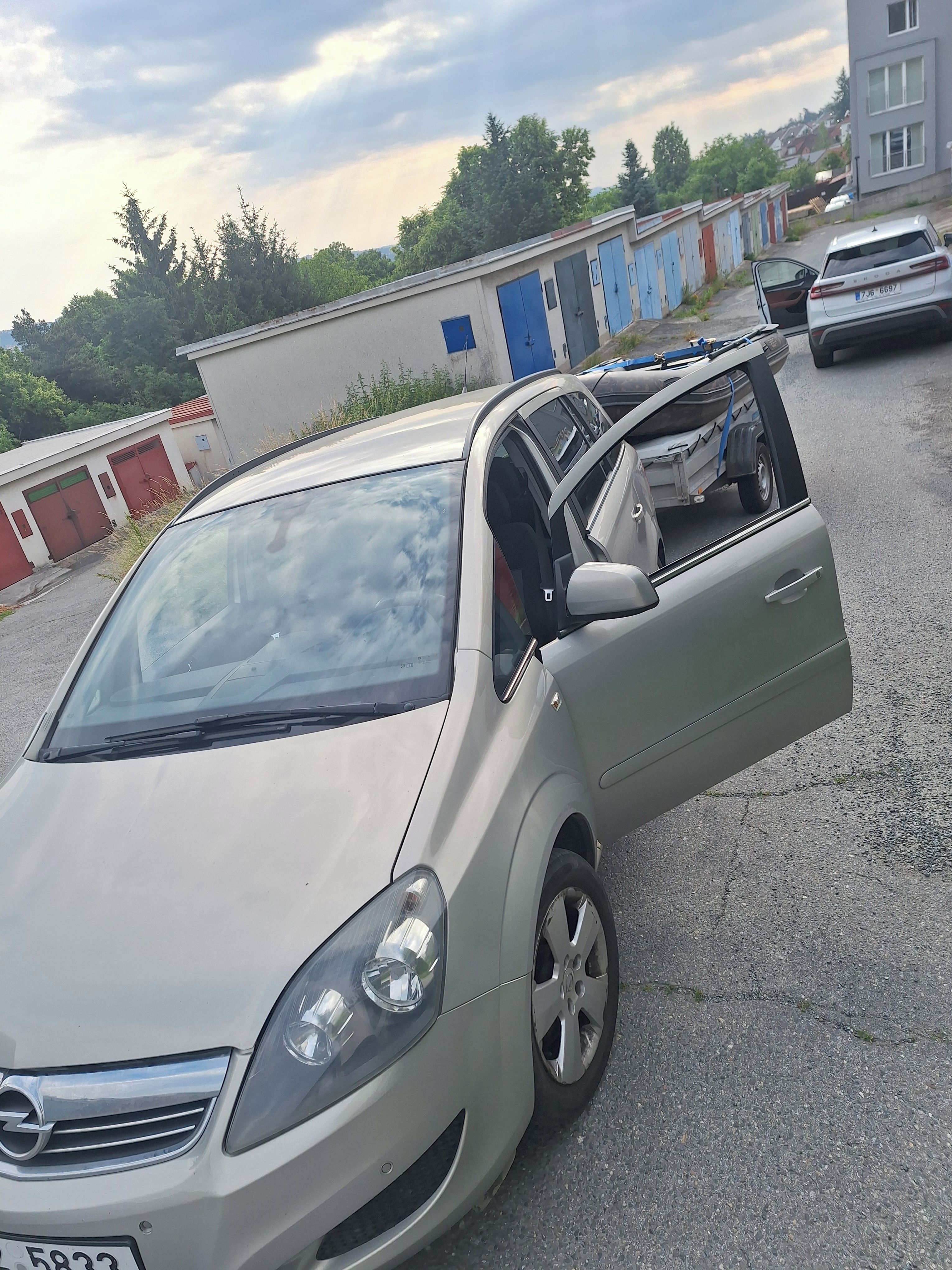 Opel Zafira, 1.7 DTJ Enjoy 81kW - fotka 5