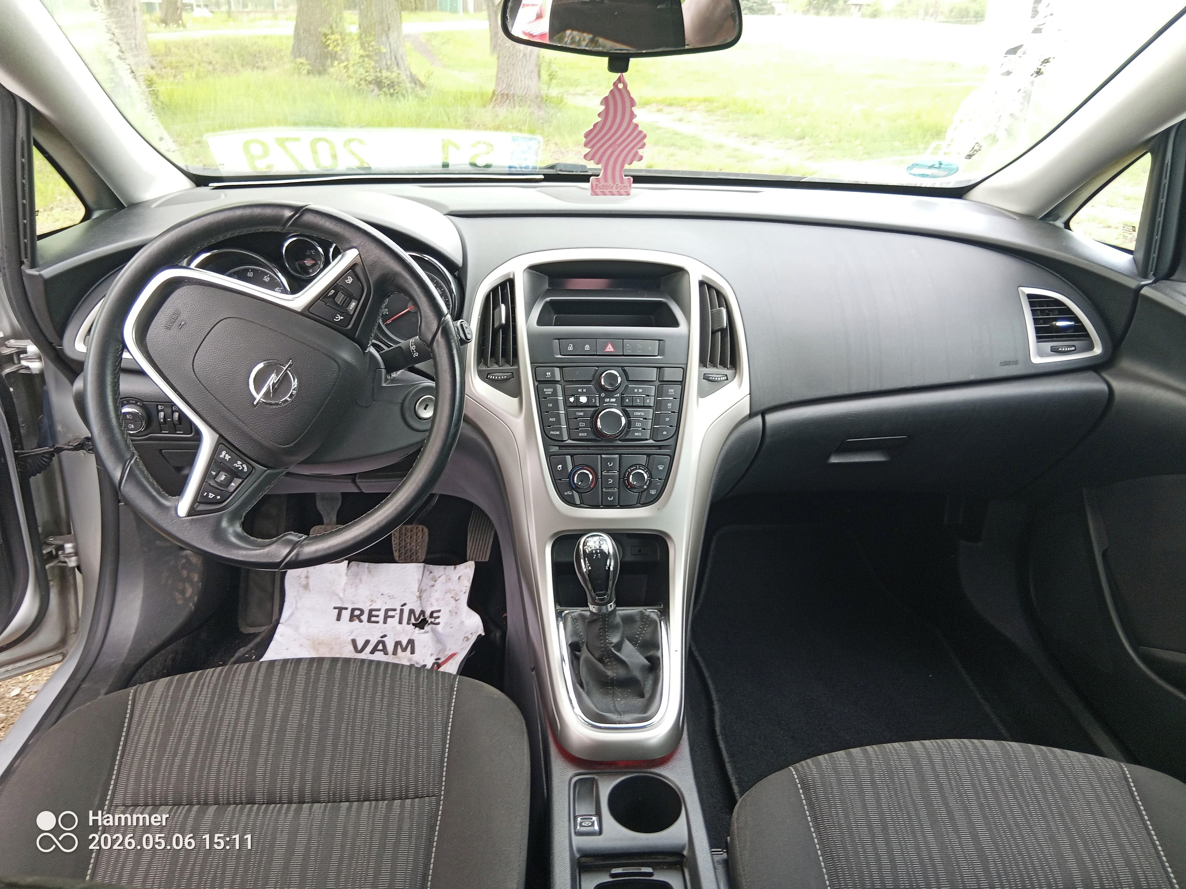 Opel Astra, 1.4  74 KW  125.000 km! - fotka 6