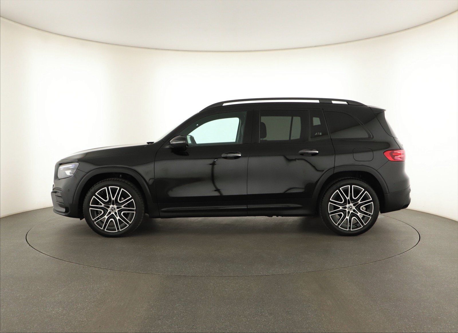 Mercedes-Benz GLB, GLB 200, AMG Line, Navigace - fotka 2