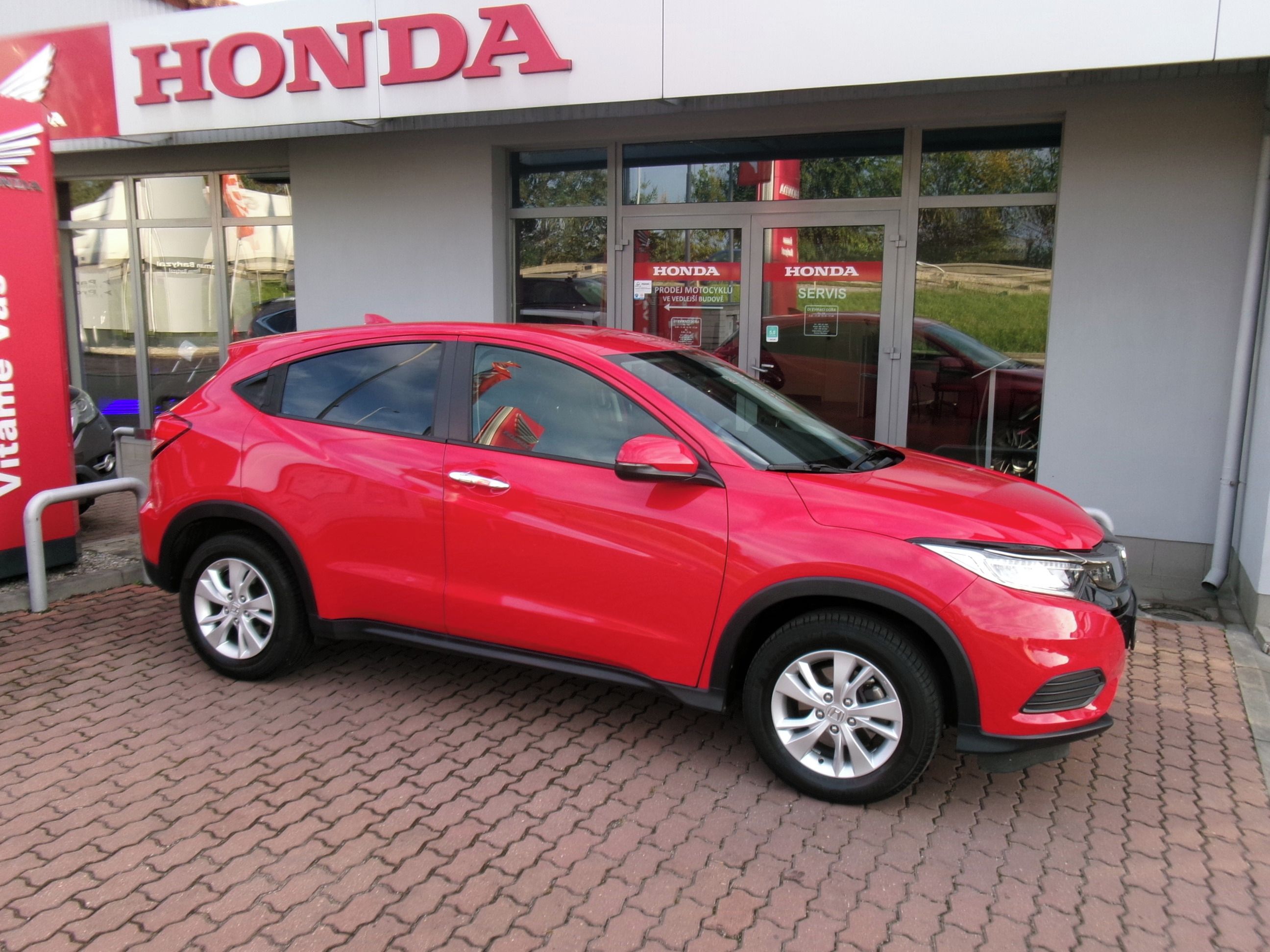 Honda HR-V, 1.5i-VTEC COMFORT PLUS, ČR,1.M - fotka 5
