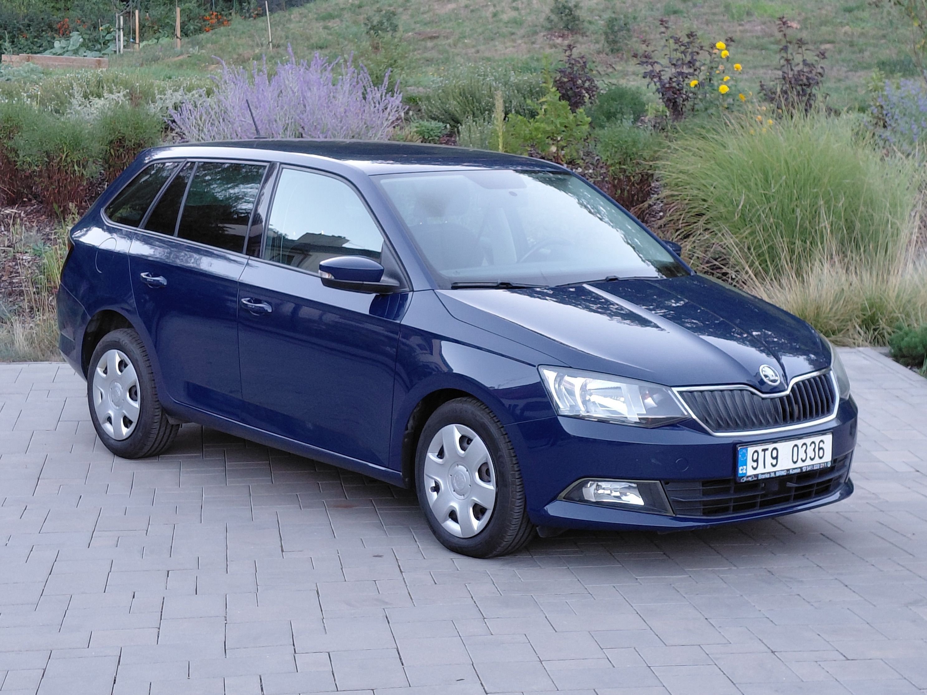Škoda Fabia, KOMBI,TSI 1,2 81kW,ČR,serv.kn. - fotka 3