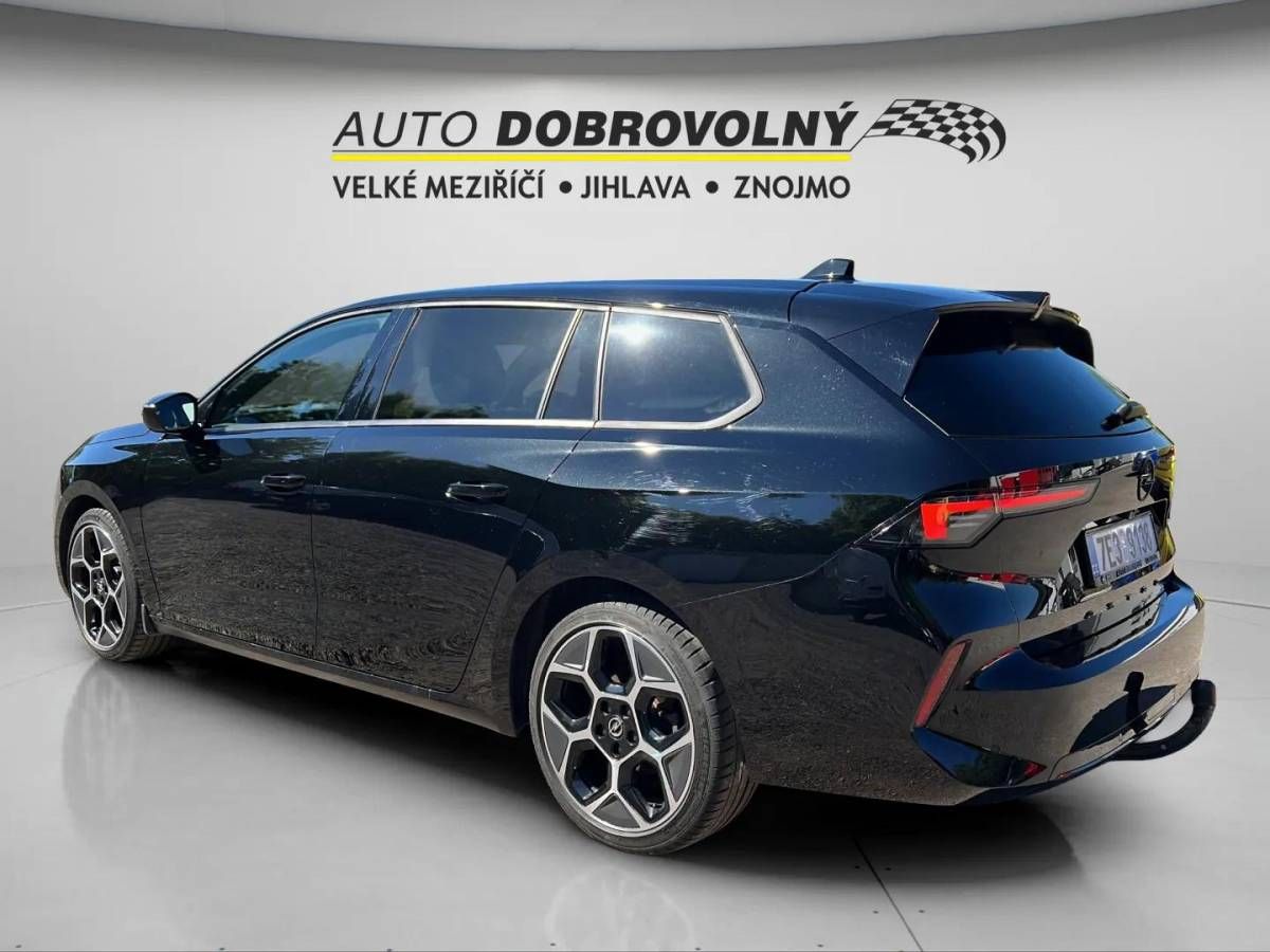 Opel Astra, Sports Tourer GS BlueHDi 96kW - fotka 4