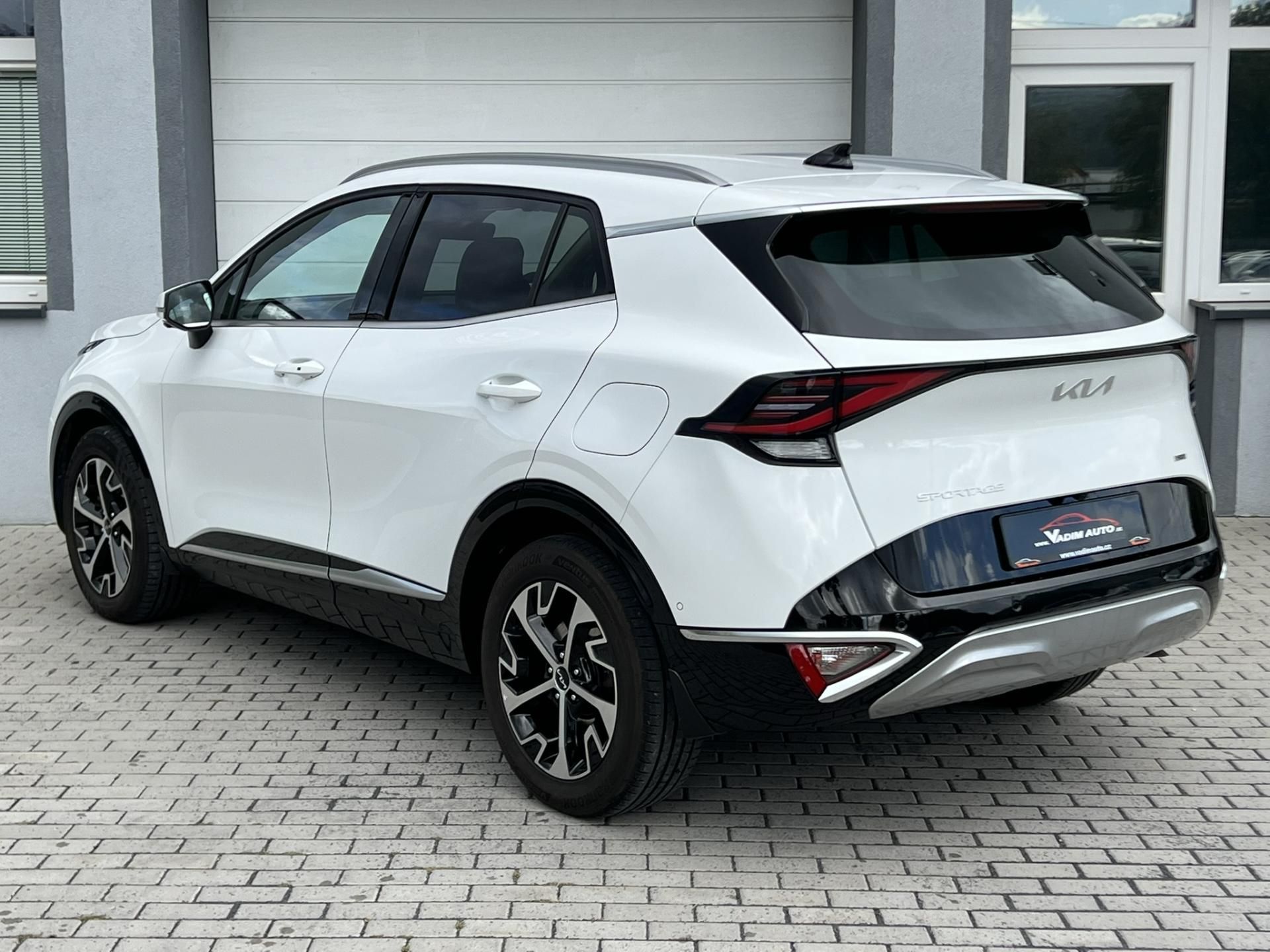Kia Sportage, 1.6T-GDI 169kW 4x4 AT TOP - fotka 3