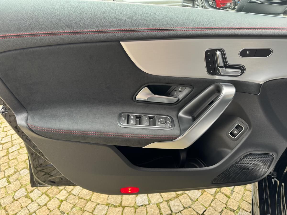 Mercedes-Benz CLA, CLA 200d Shooting Brake - fotka 4