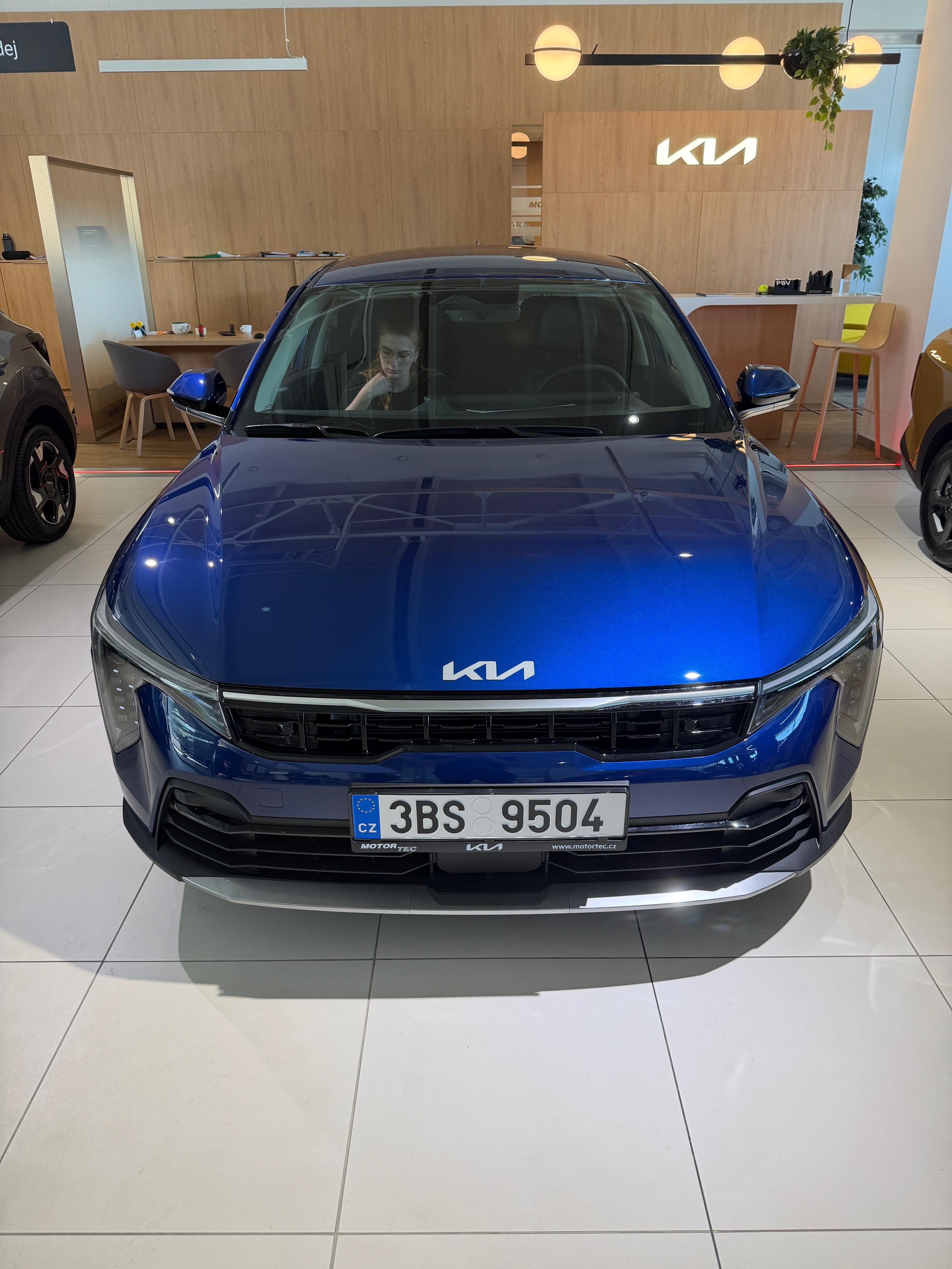 Kia K4, 132kW,Top,HB,odpočet DPh - fotka 2