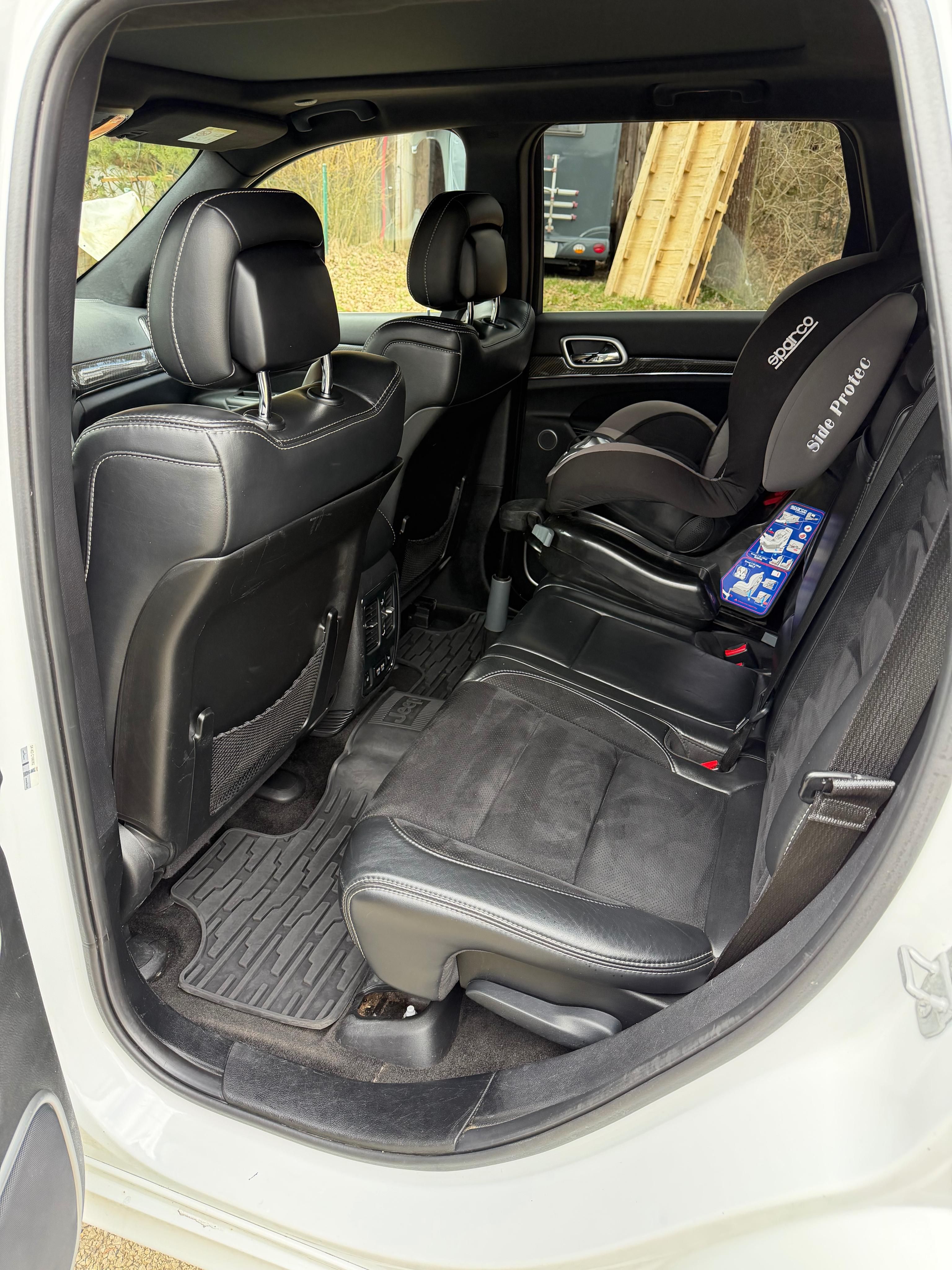 Jeep Grand Cherokee, SRT Hemi - fotka 4