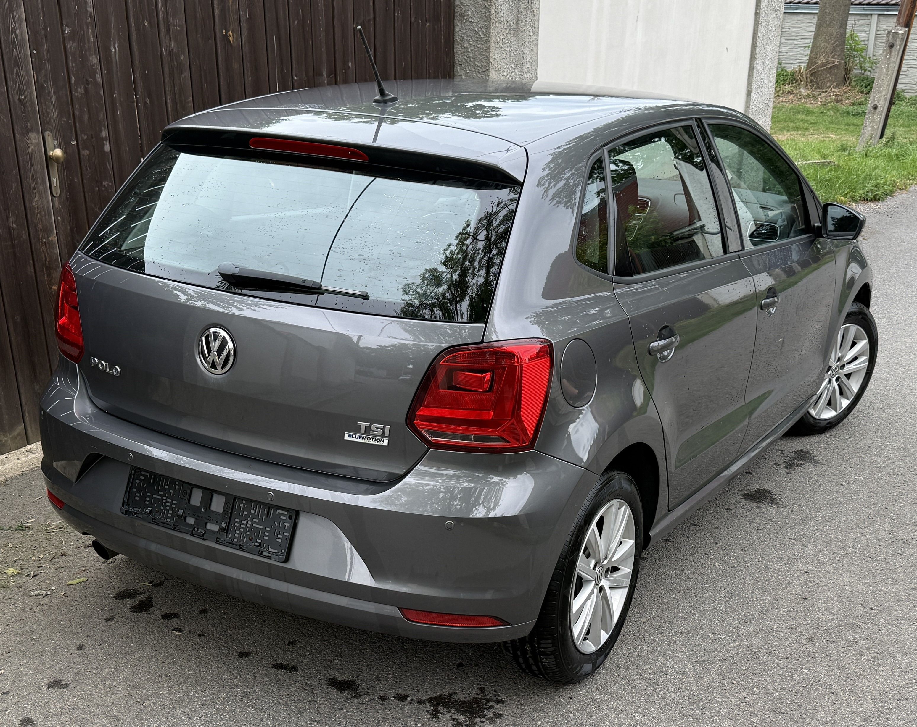 Volkswagen Polo, 81 Kw 6 kvalt - fotka 4