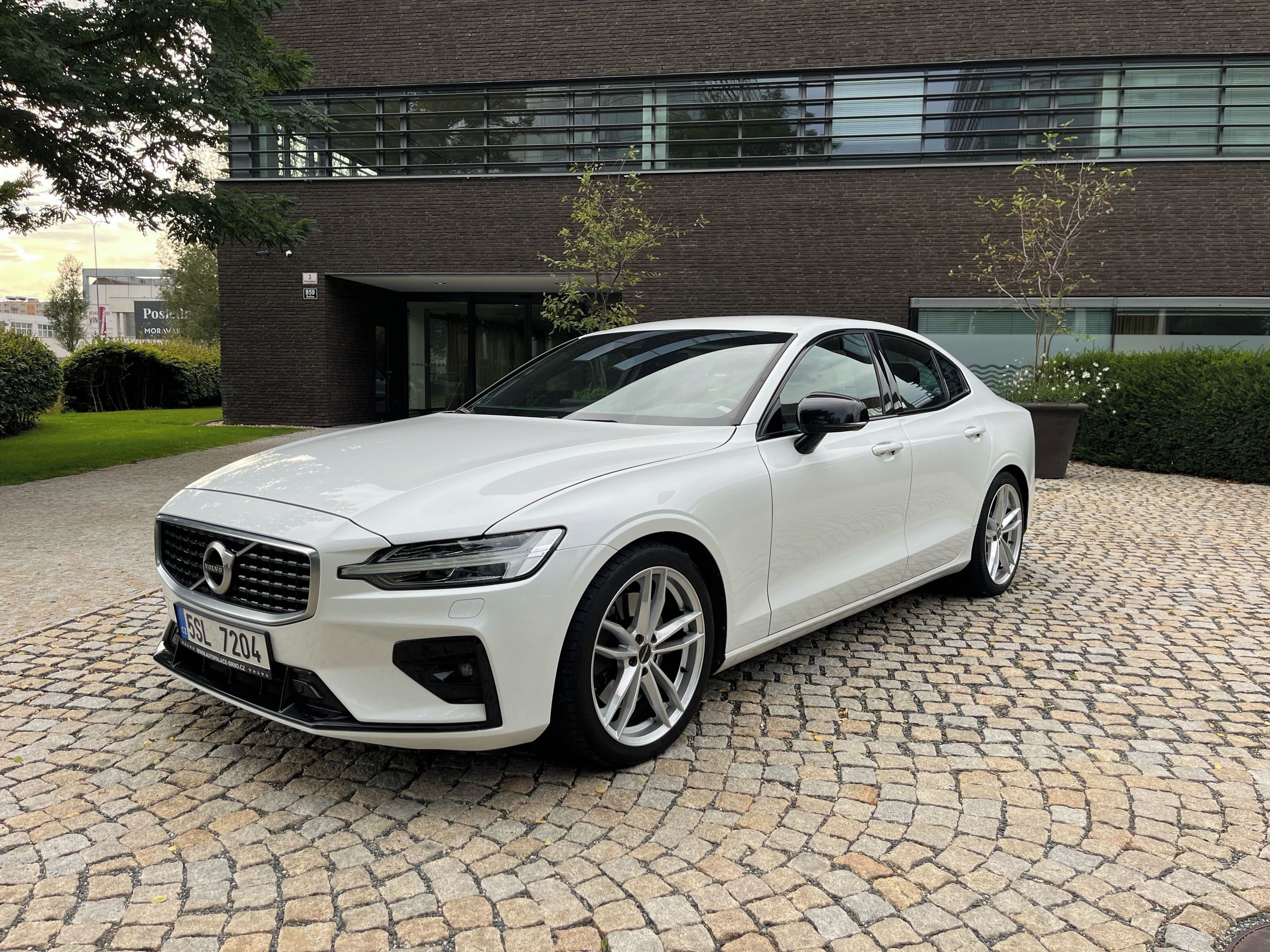 Volvo S60, R design 184kw