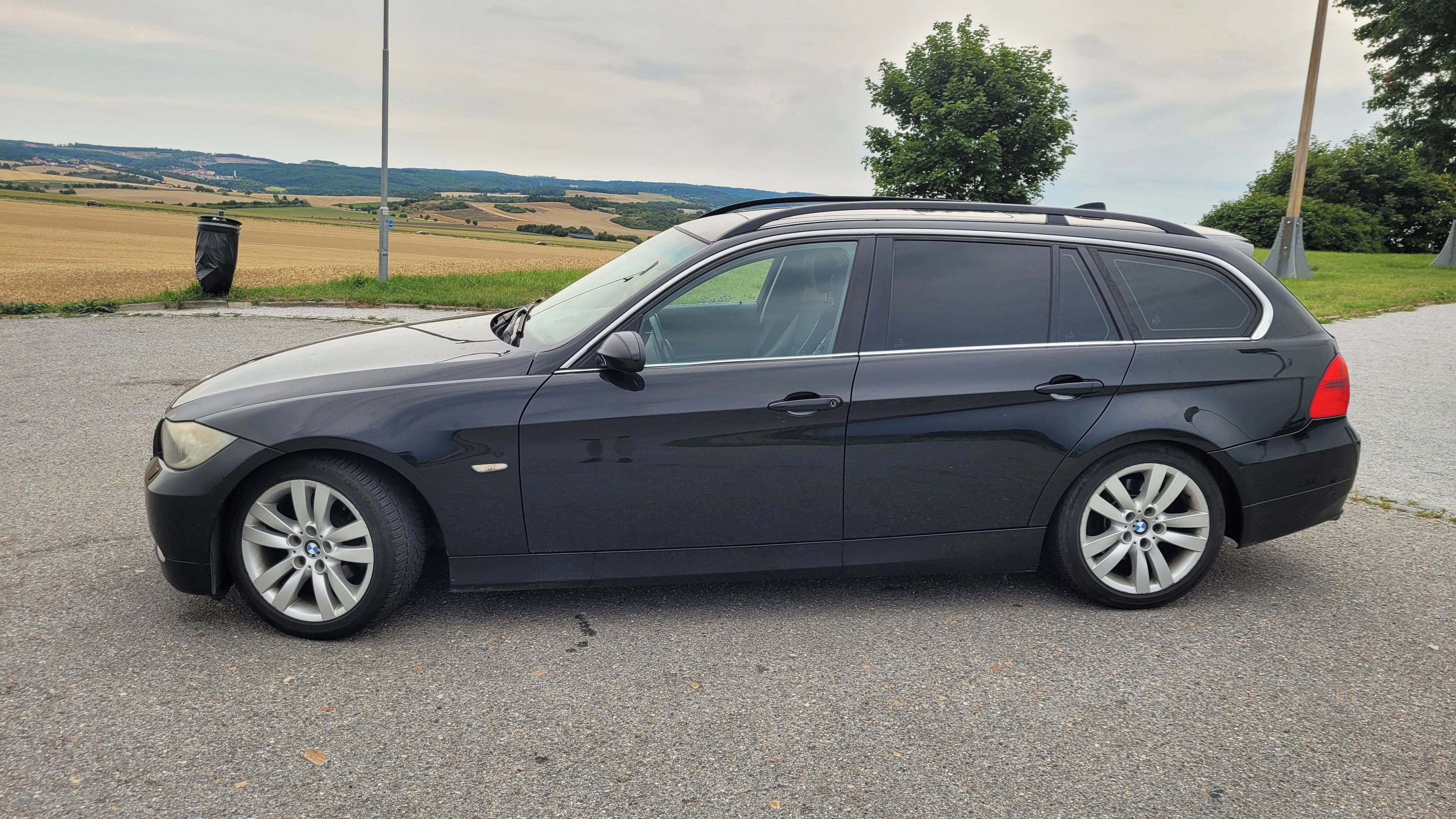 BMW Řada 3, BMW 325i Touring E91 2.5 160 k - fotka 2